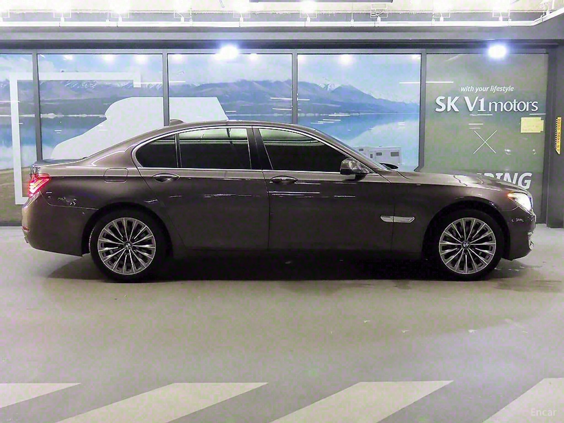 BMW 7 Series (F01) превью 2