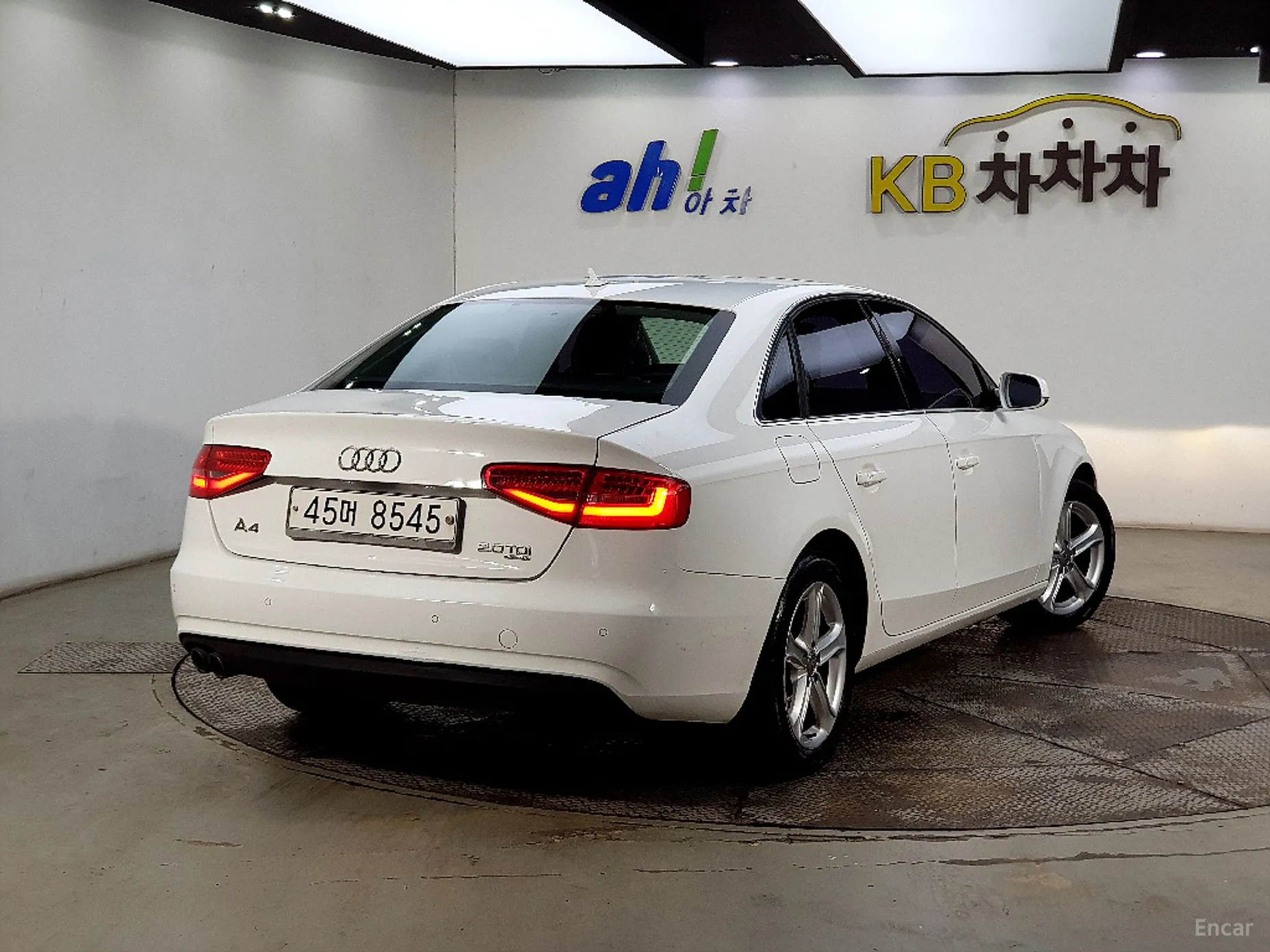 Audi New A4 превью 3