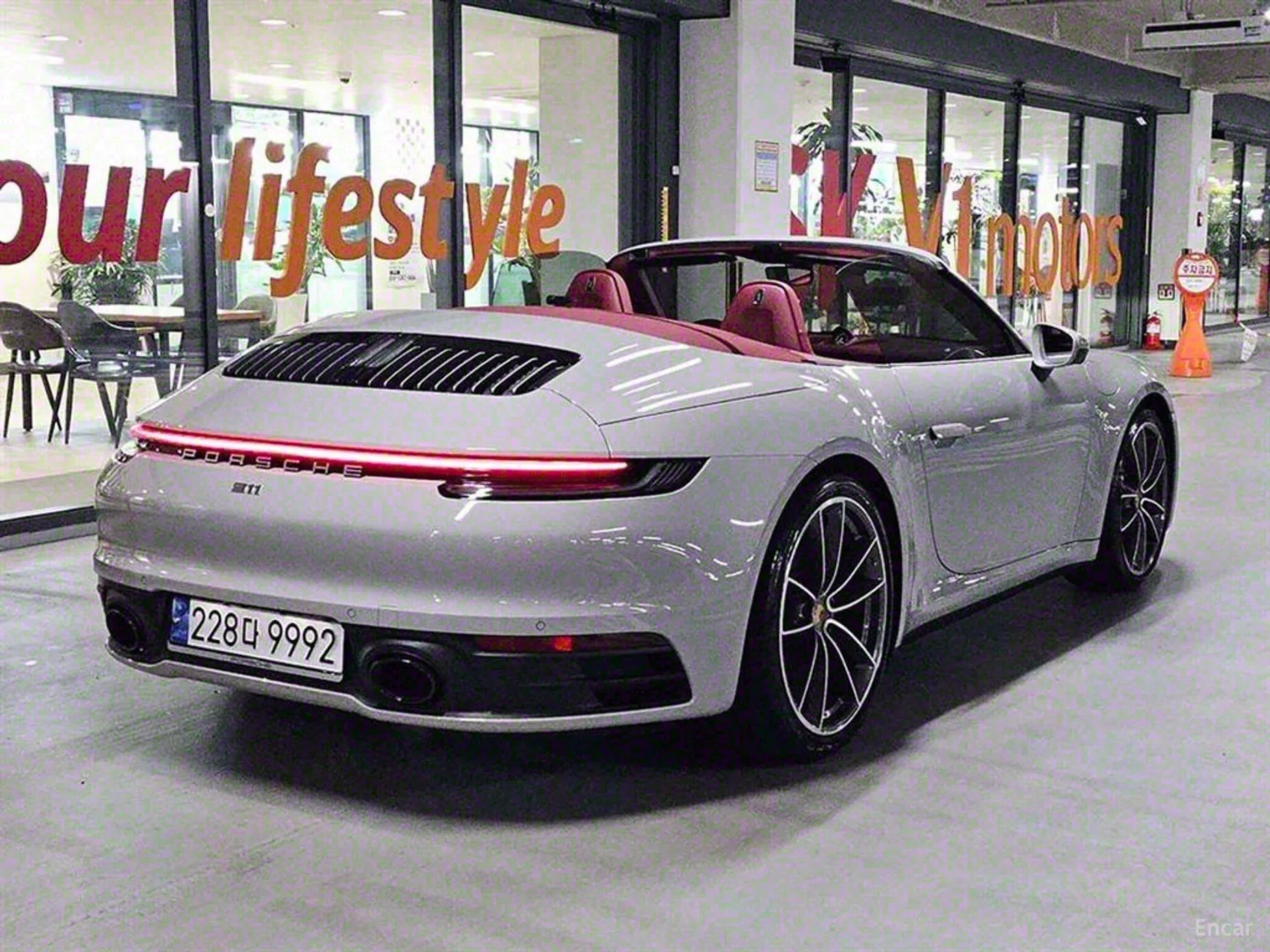 Porsche 911 (992) превью 3