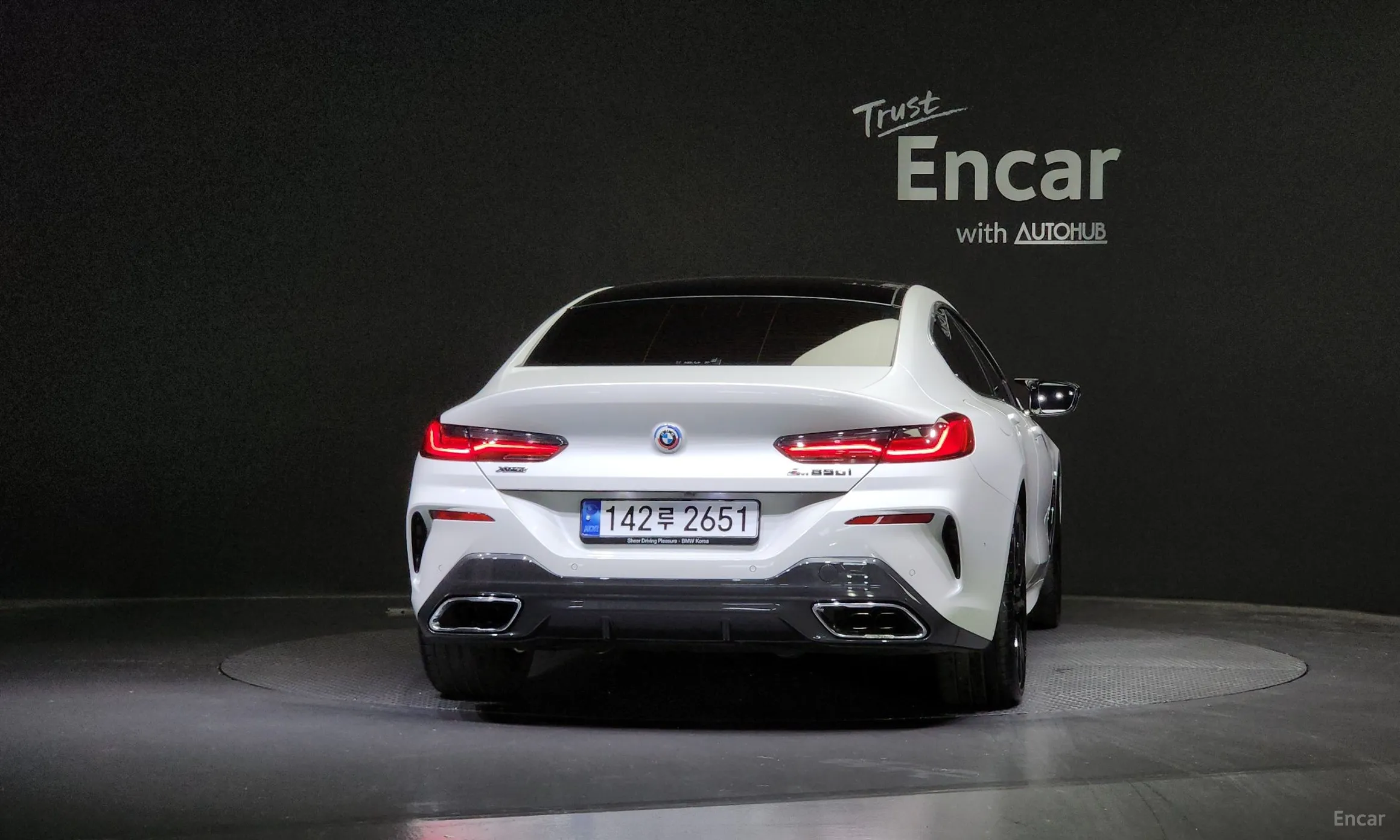 BMW 8-series (G15) превью 3