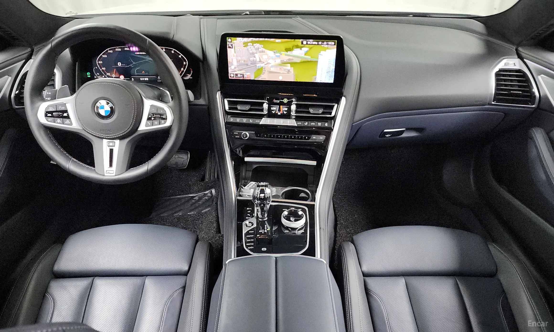 BMW 8-series (G15) превью 4