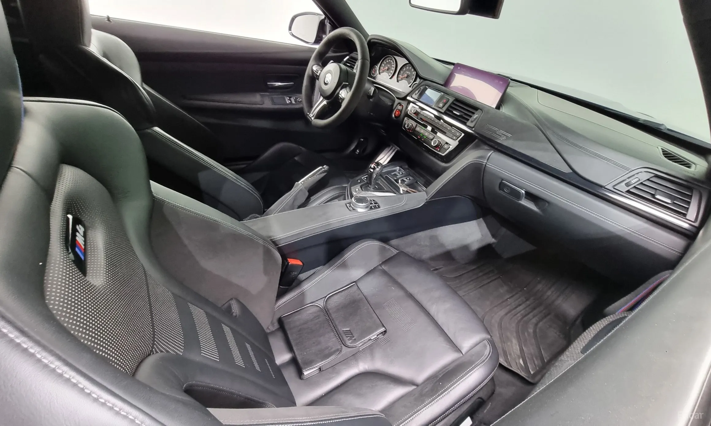 BMW M4 (F82) превью 4