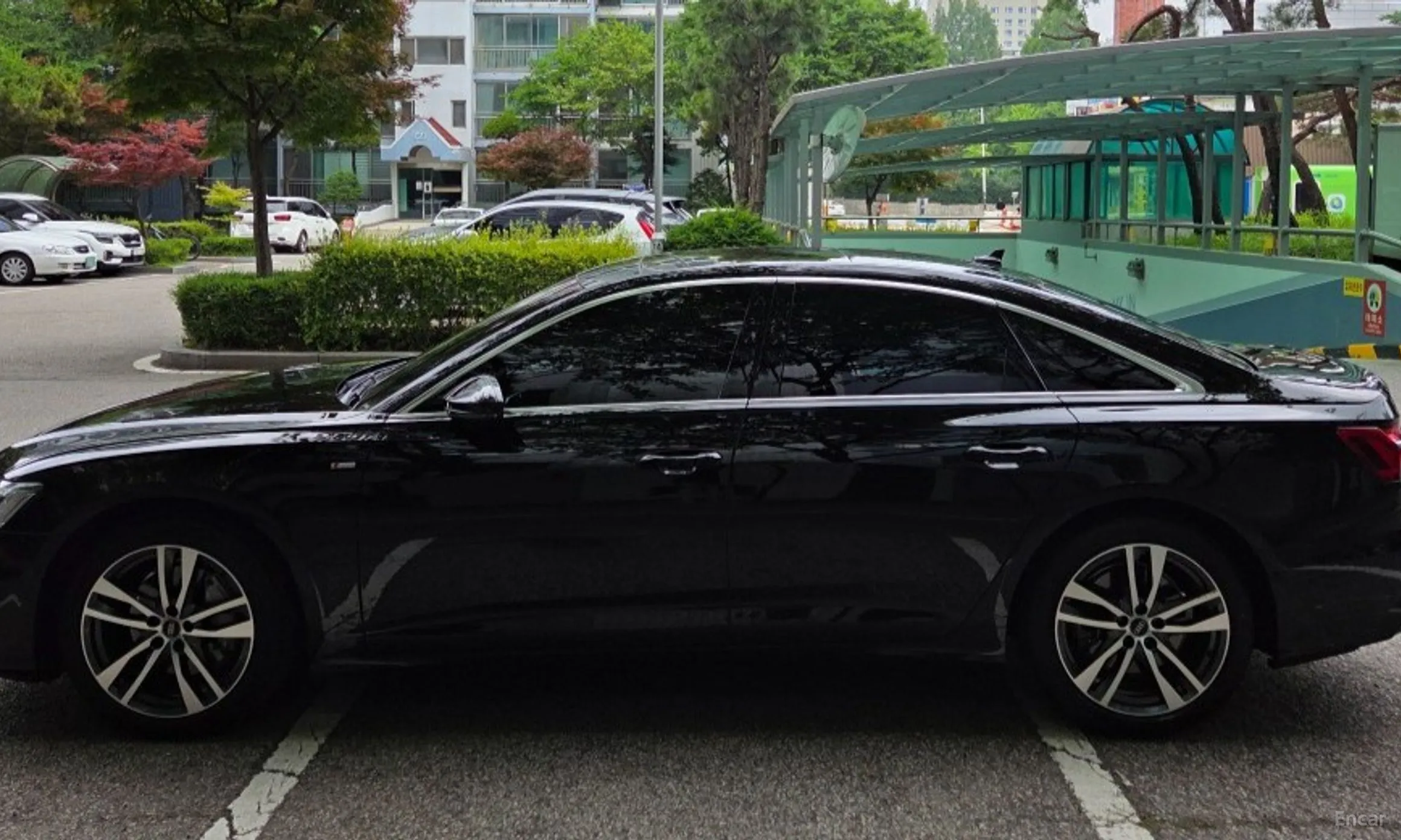 Audi A6 (C8) превью 4