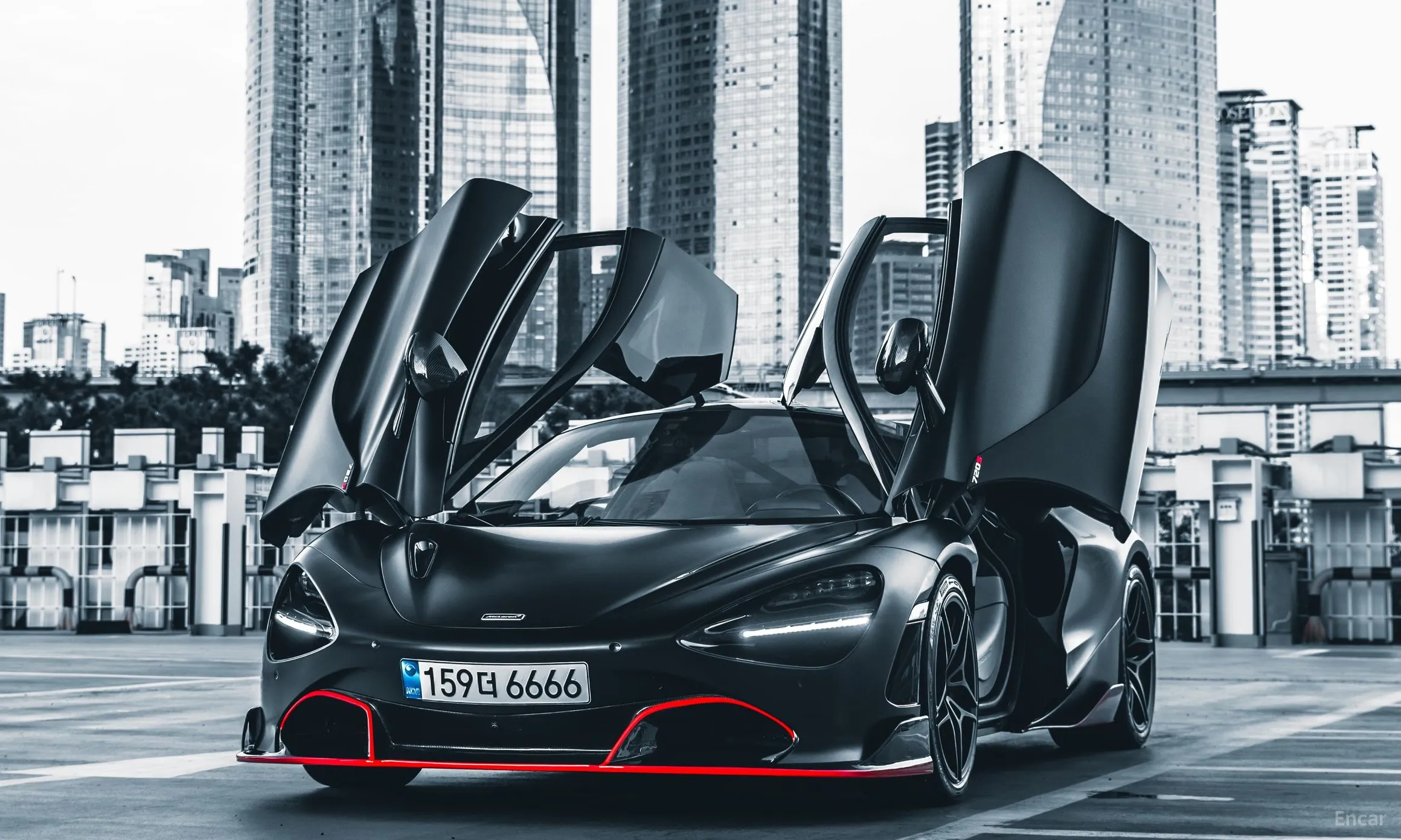 McLaren 720S превью 12