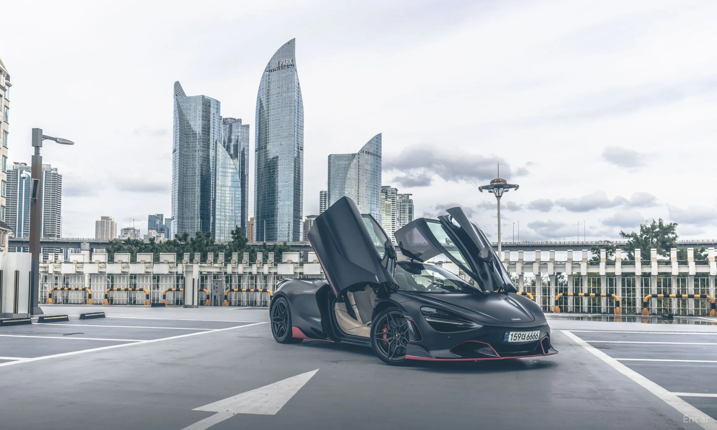 McLaren 720S превью 13