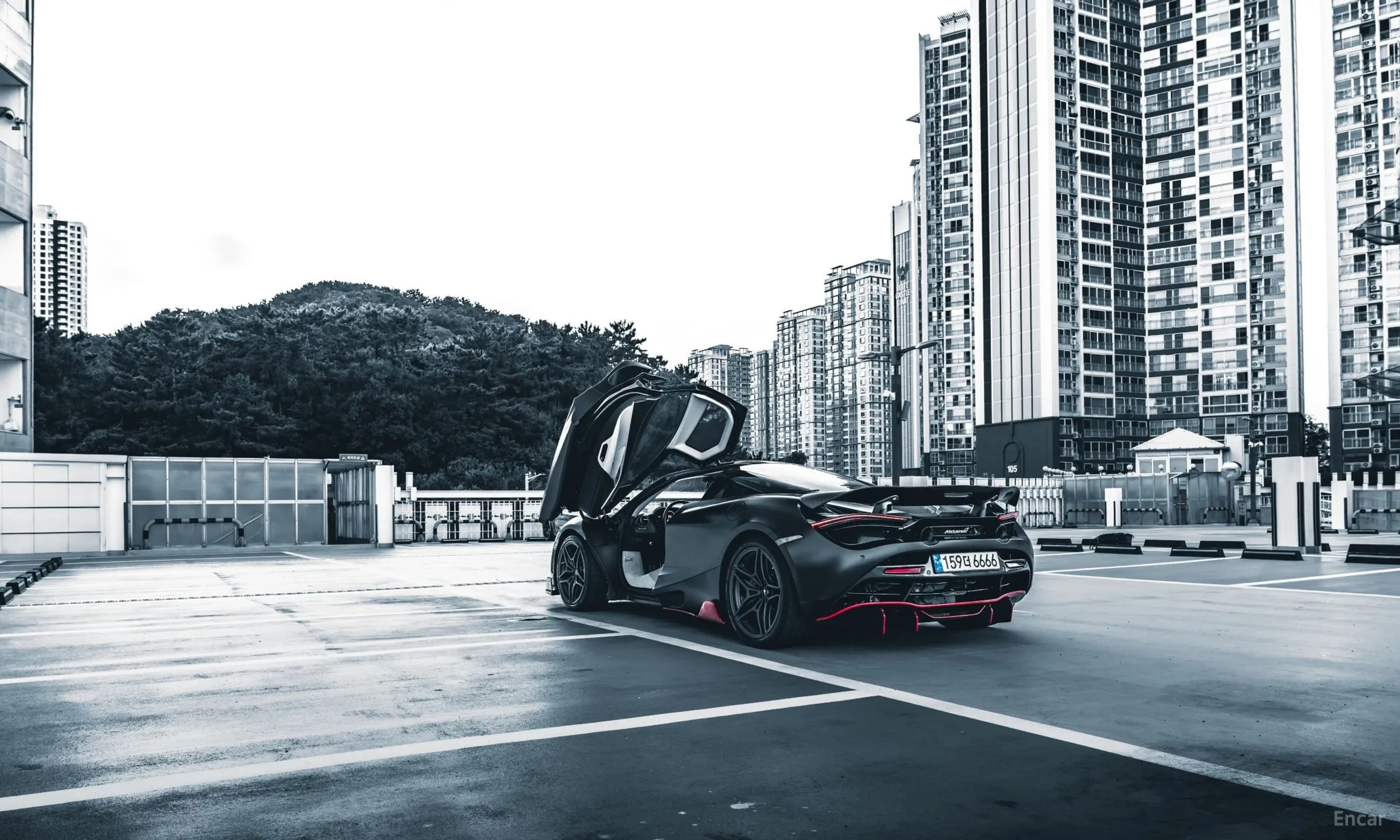 McLaren 720S превью 16