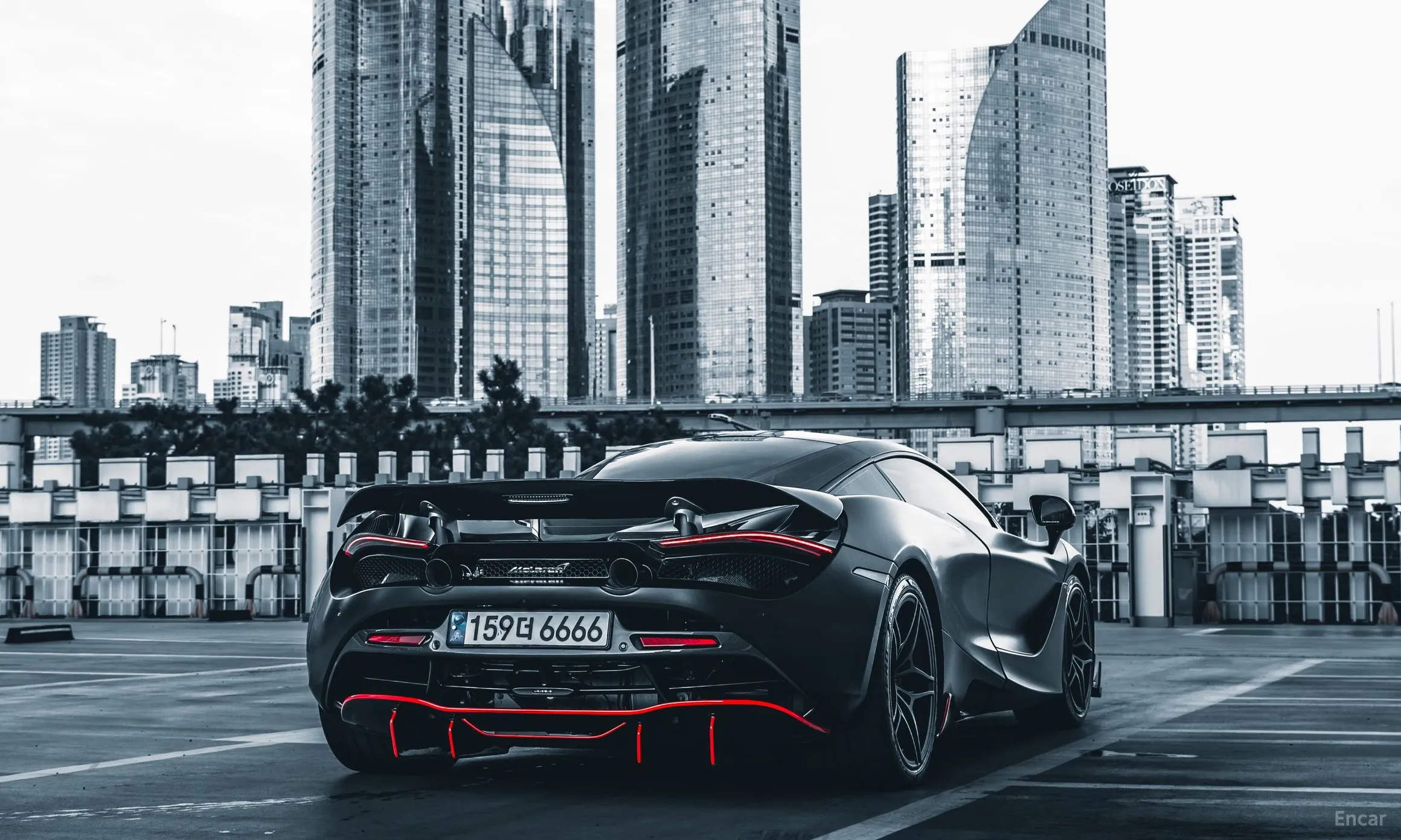 McLaren 720S превью 17