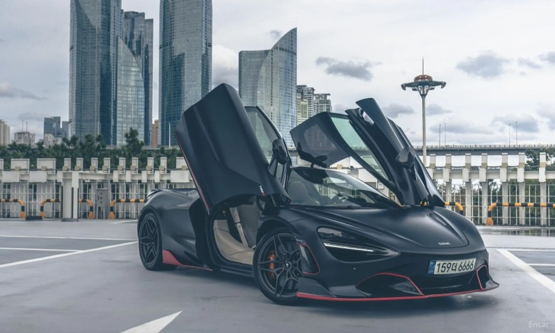 McLaren 720S превью 3