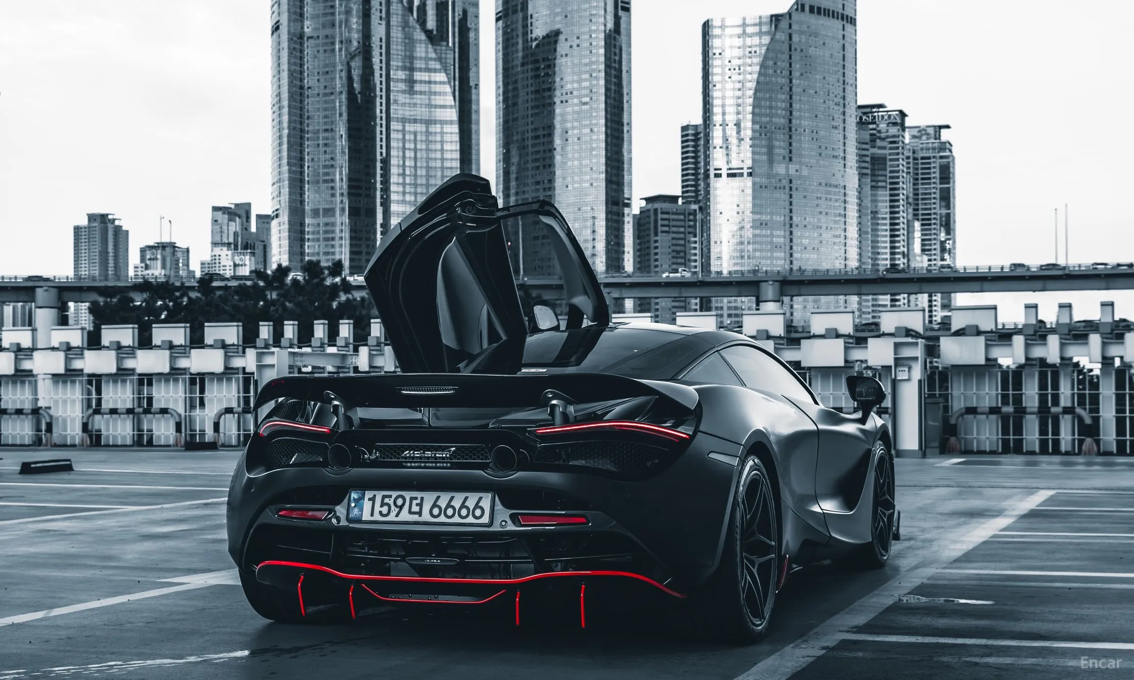 McLaren 720S превью 4