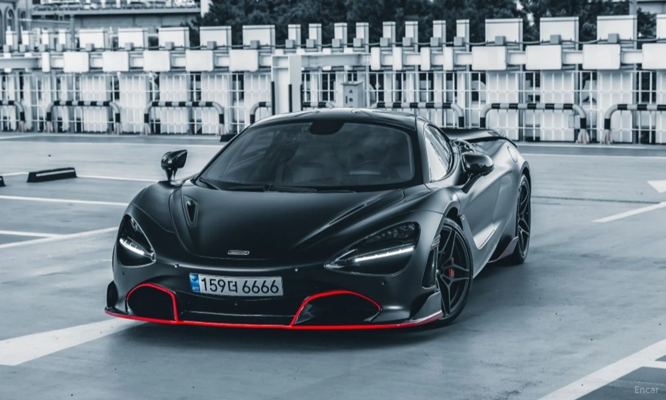 McLaren 720S превью 5