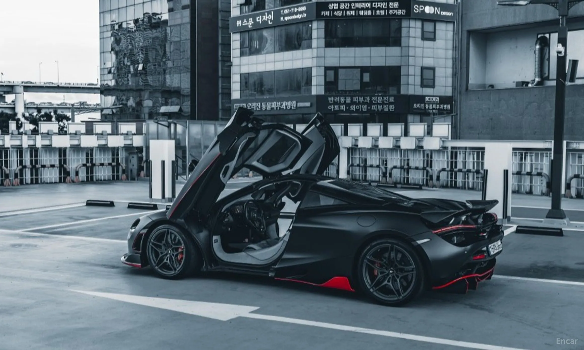 McLaren 720S превью 6