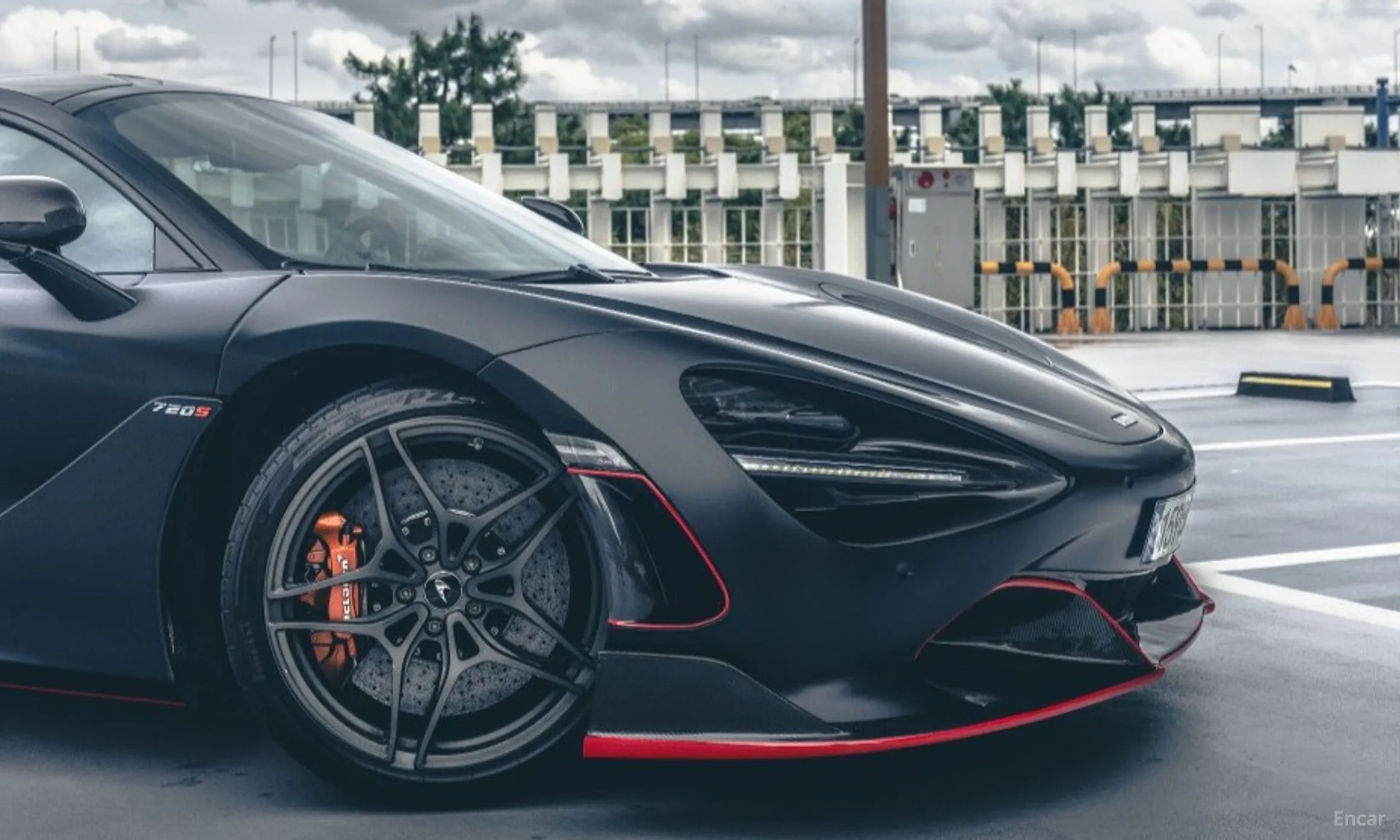 McLaren 720S превью 9