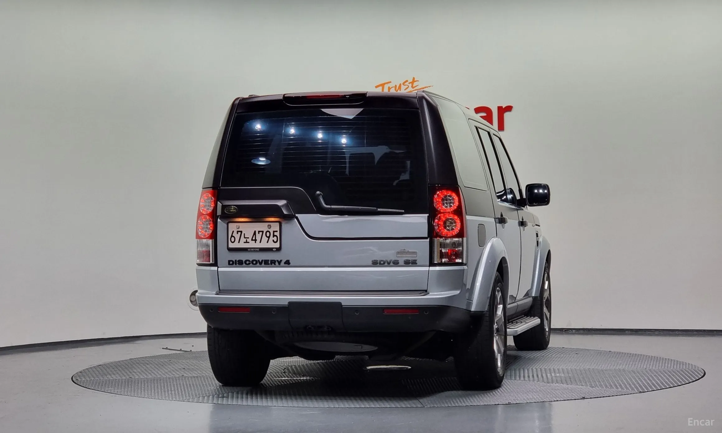Land Rover Discovery 4 превью 3