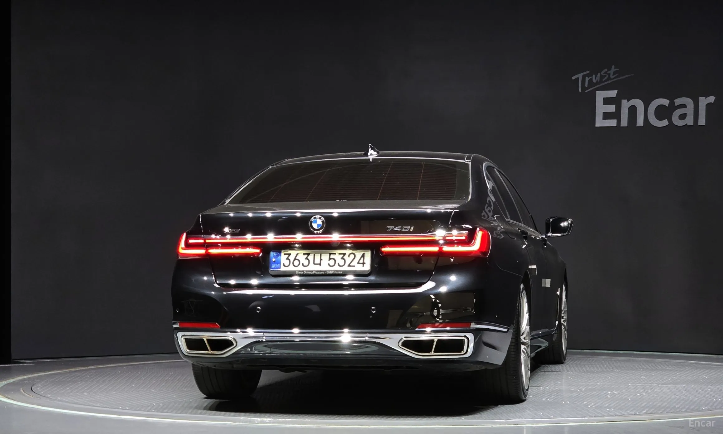 BMW 7 Series (G11) превью 3