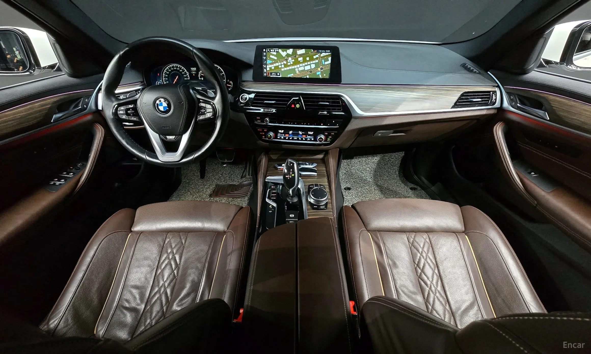 BMW 5 Series (G30) превью 4