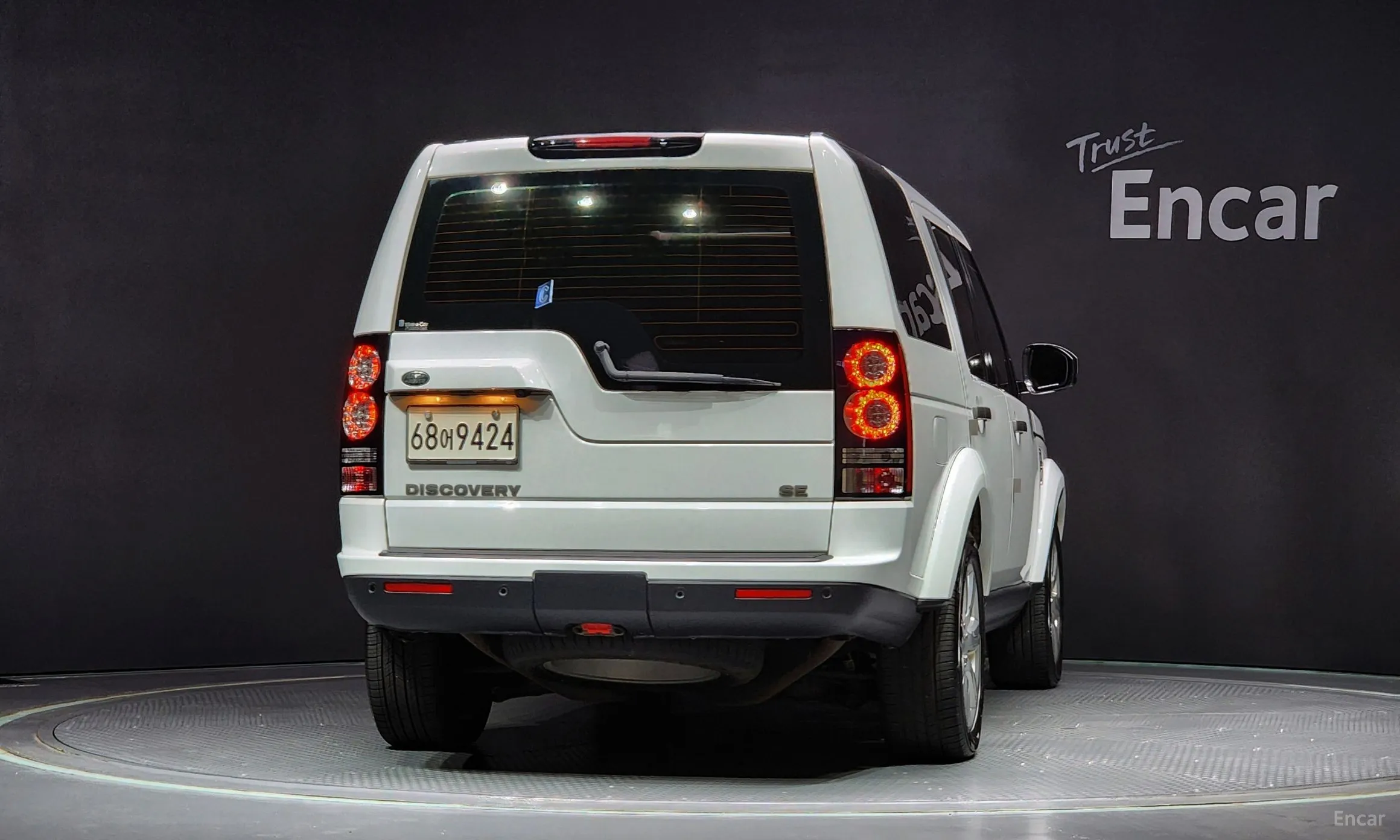 Land Rover Discovery 4 превью 3