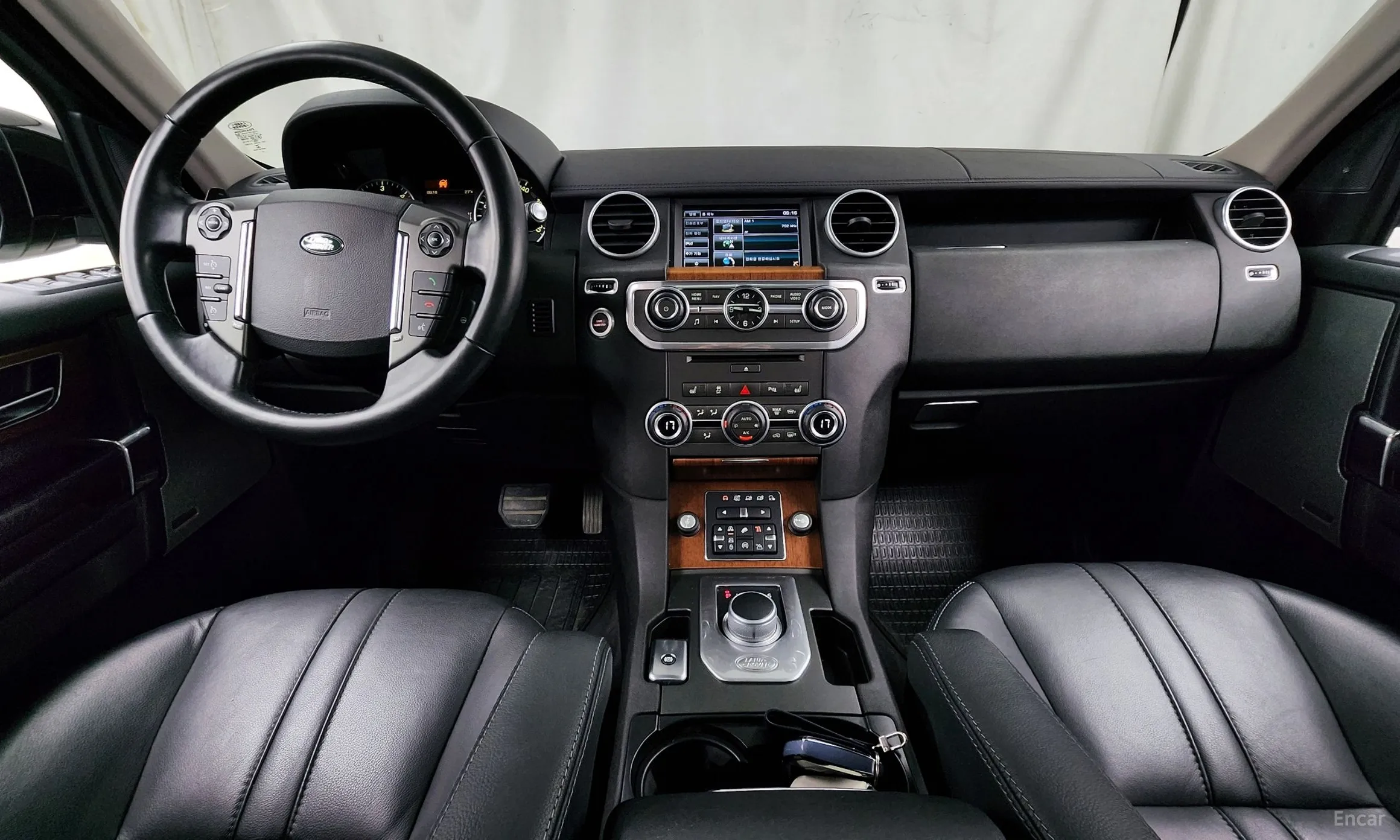 Land Rover Discovery 4 превью 4