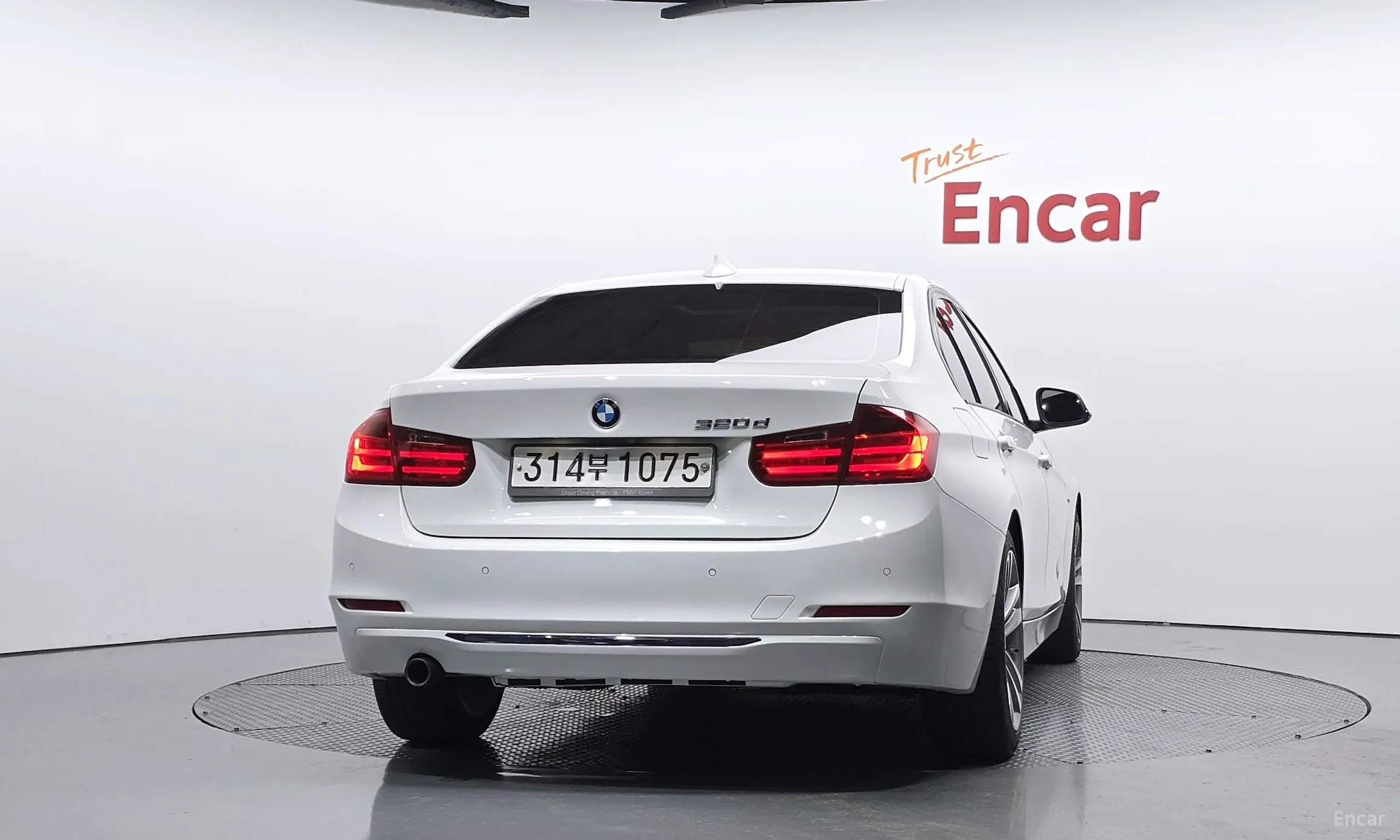 BMW 3 Series (F30) превью 3