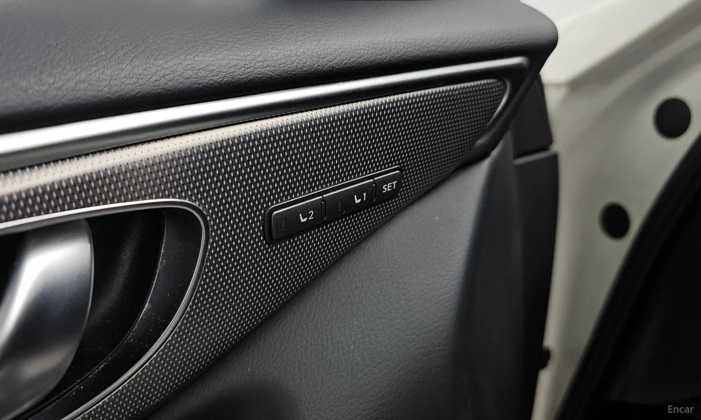 Infiniti Q50 превью 19