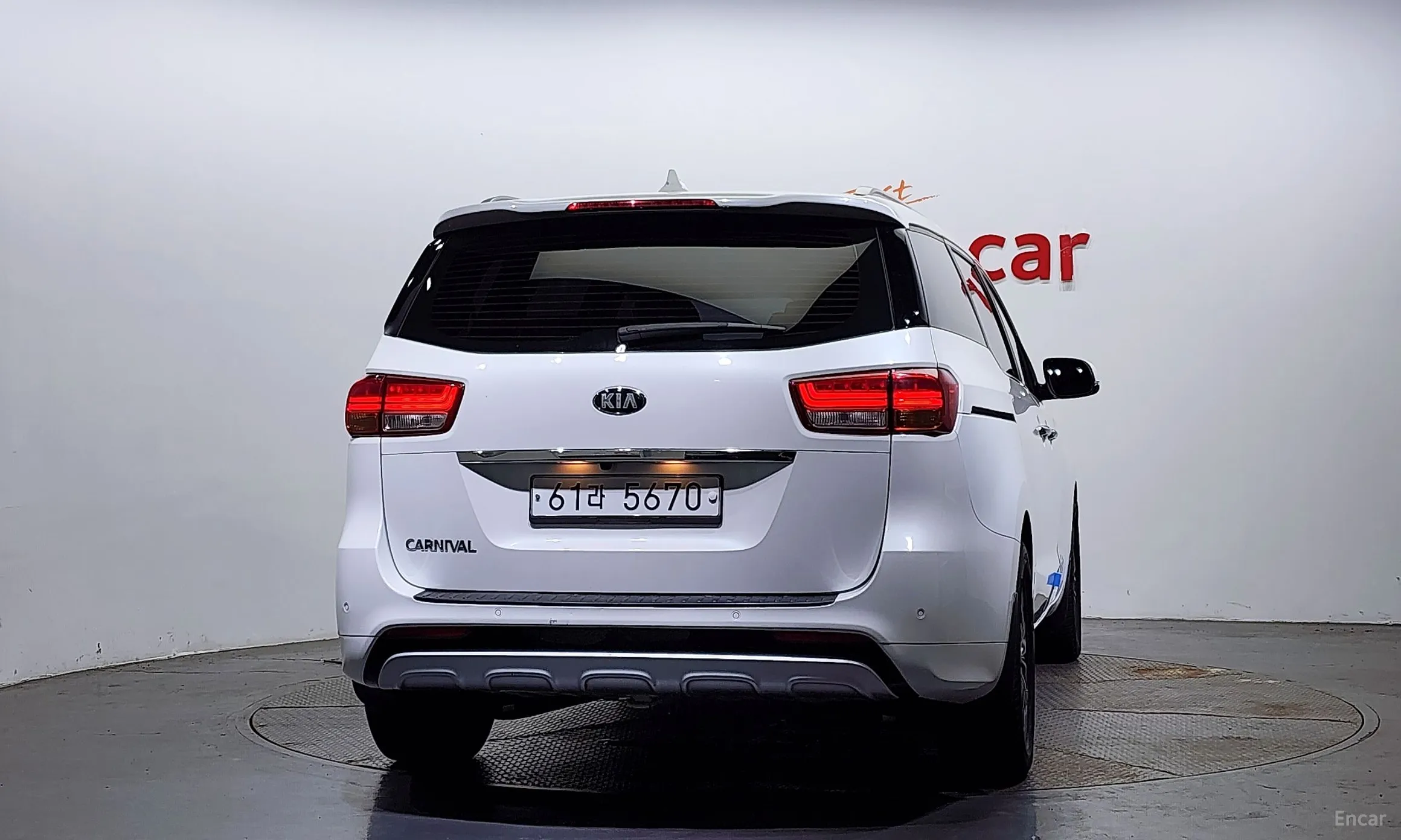 Kia Carnival превью 3