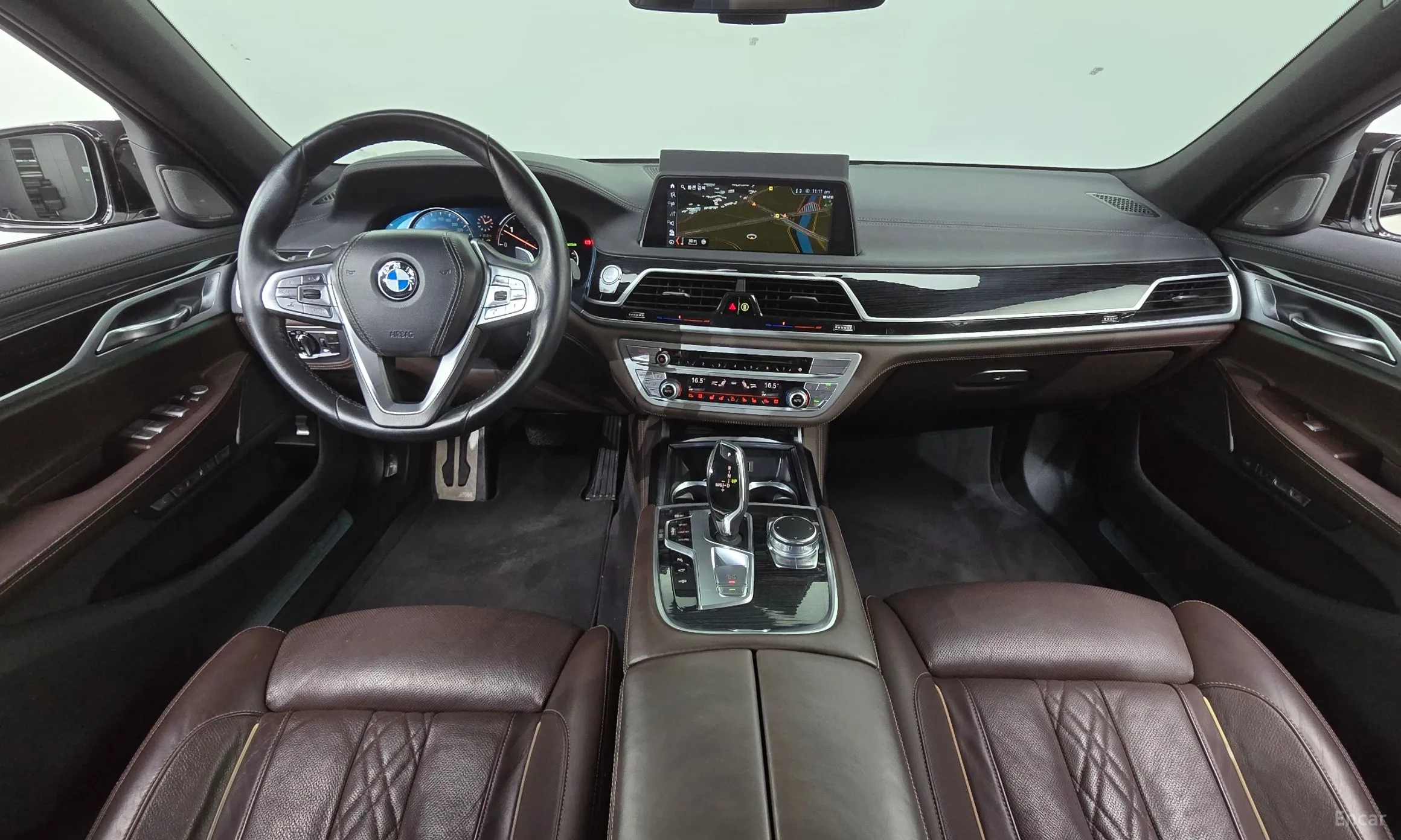 BMW 7 Series (G11) превью 4
