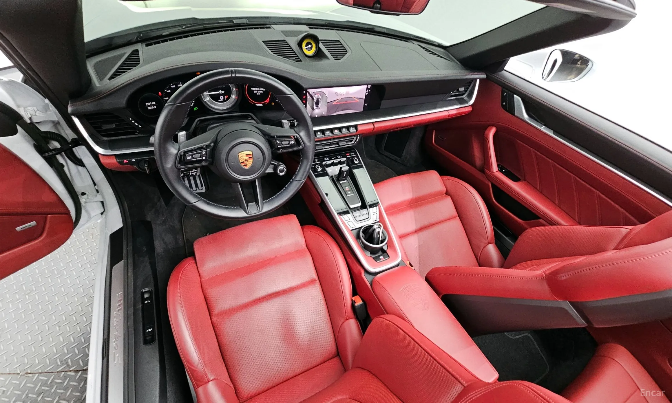 Porsche 911 (992) превью 4