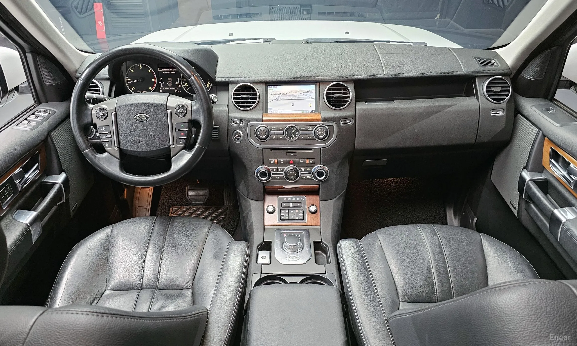 Land Rover Discovery 4 превью 4