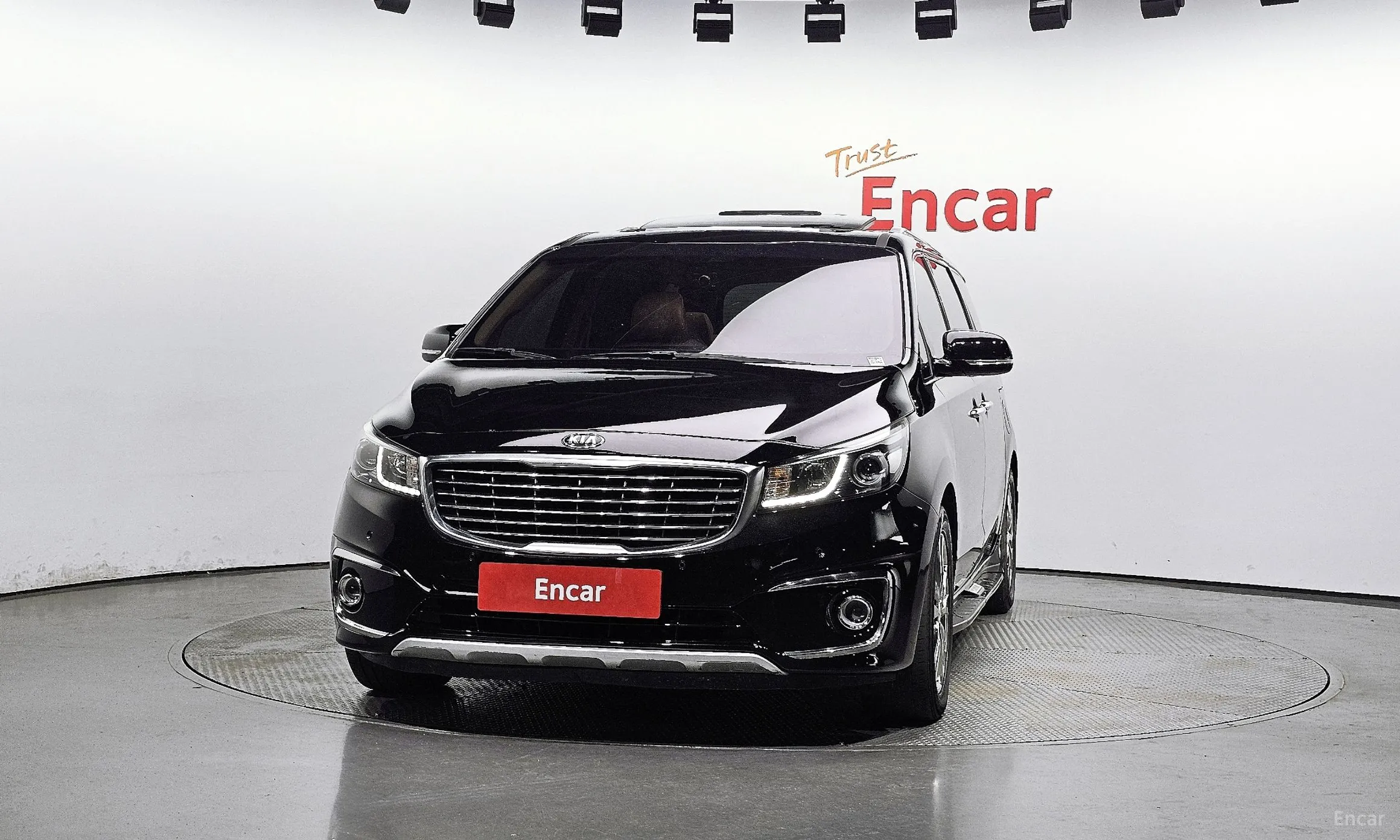 Kia Carnival превью 2
