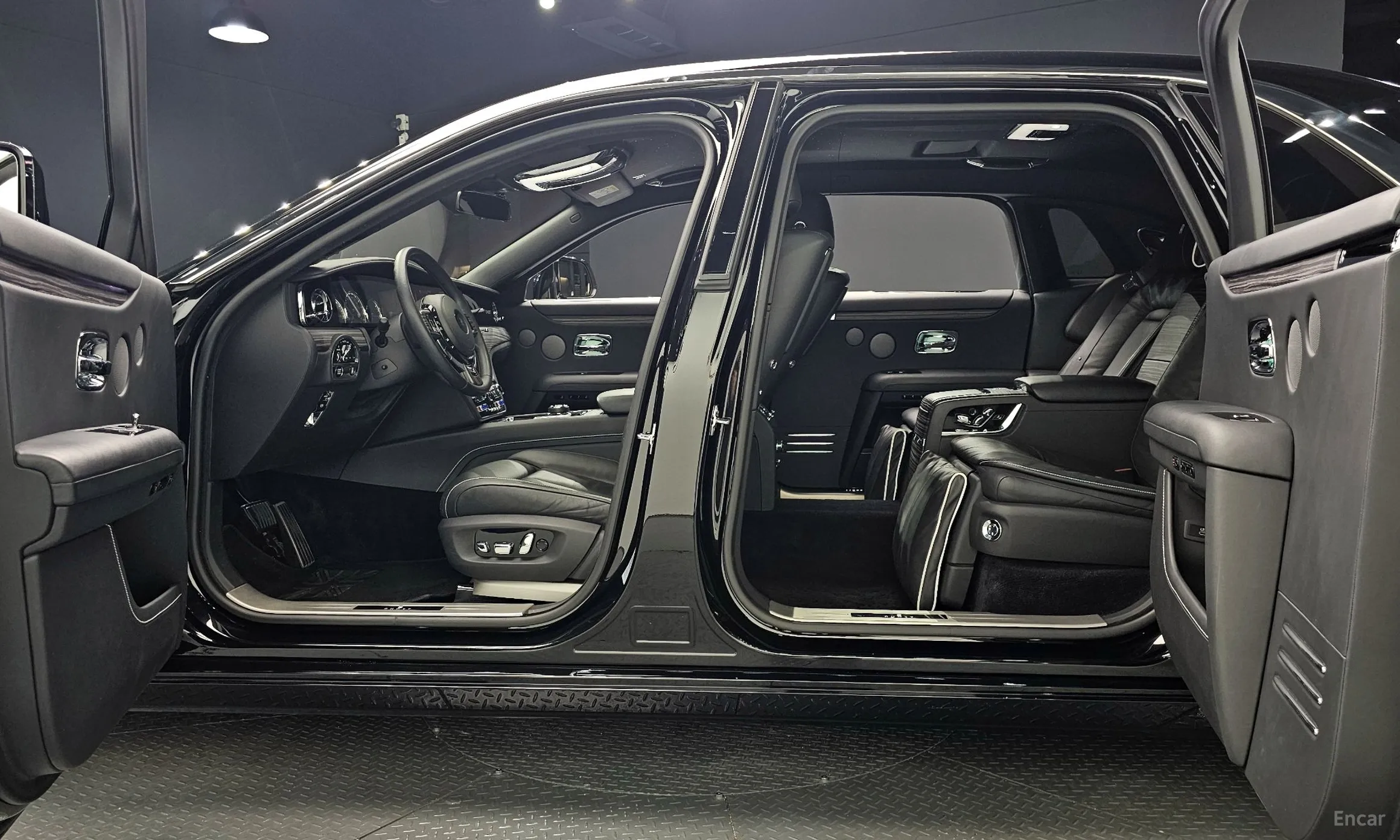 Rolls-Royce Ghost 2nd Generation превью 11