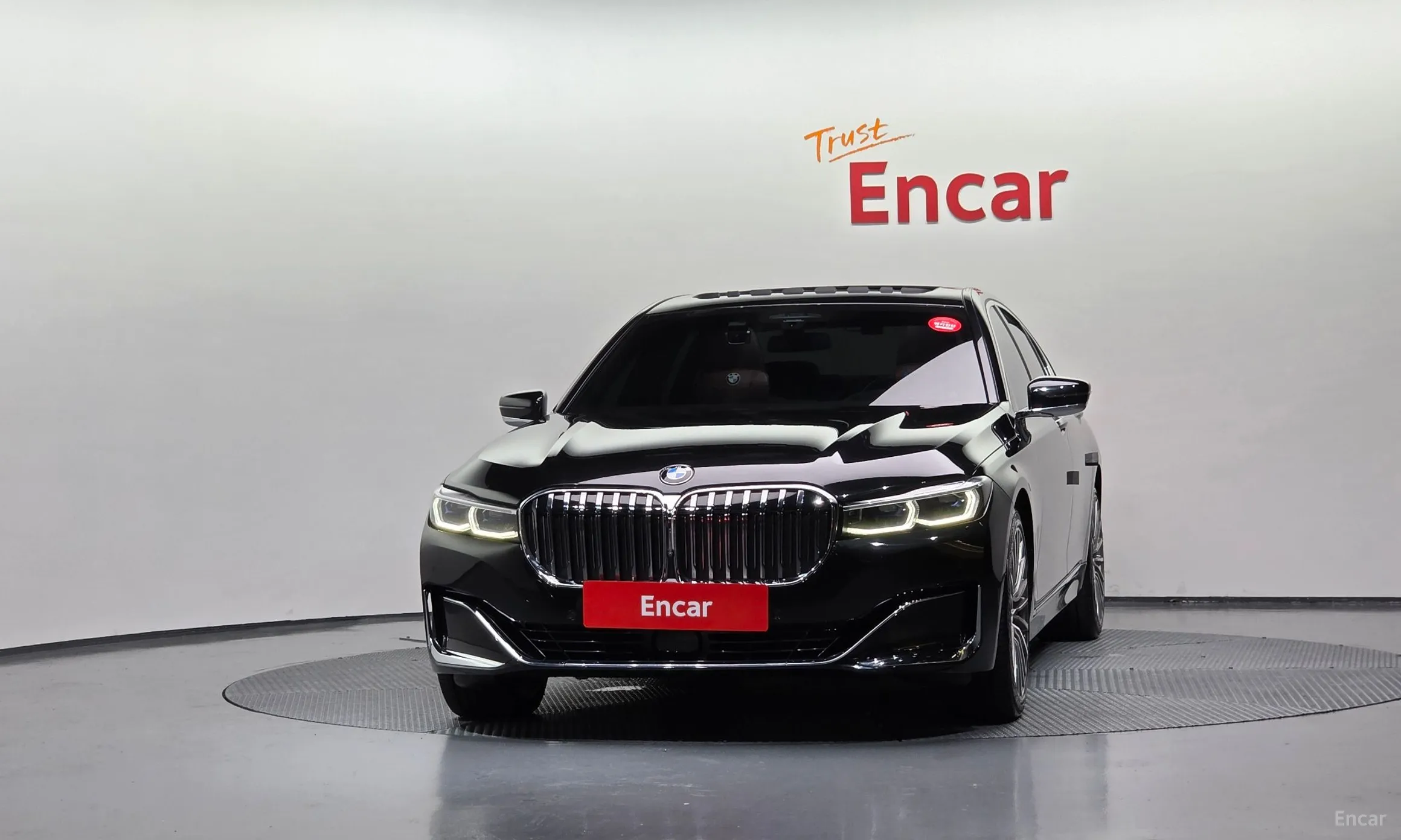 BMW 7 Series (G11) превью 2