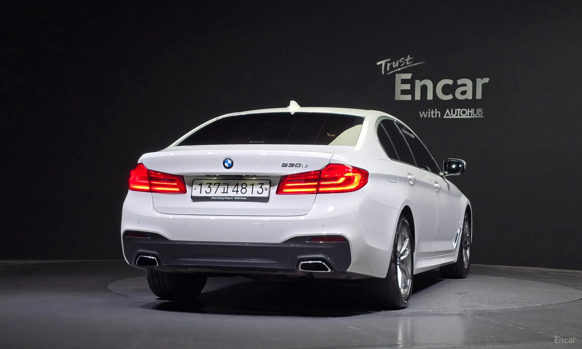 BMW 5 Series (G30) превью 3