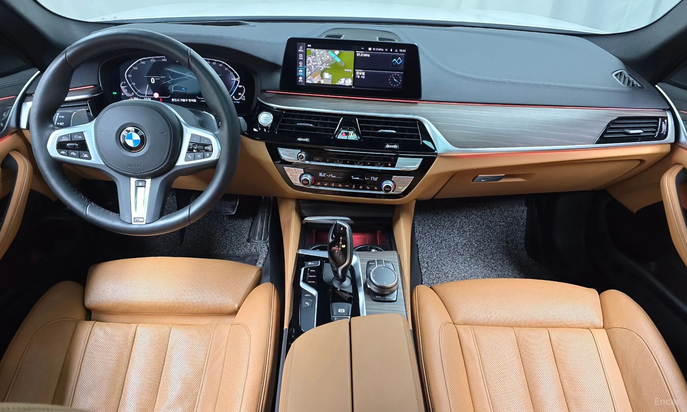 BMW 5 Series (G30) превью 4