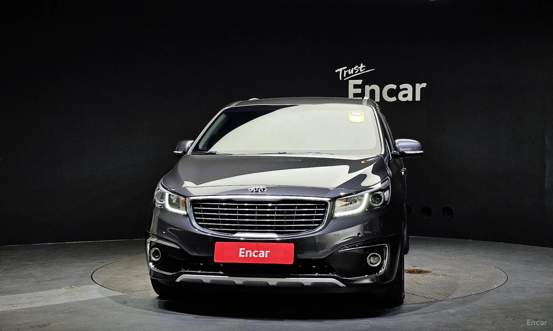 Kia Carnival превью 2