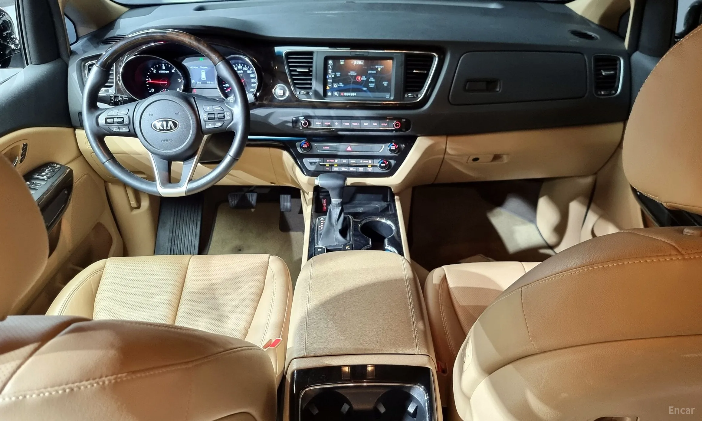 Kia Carnival превью 4