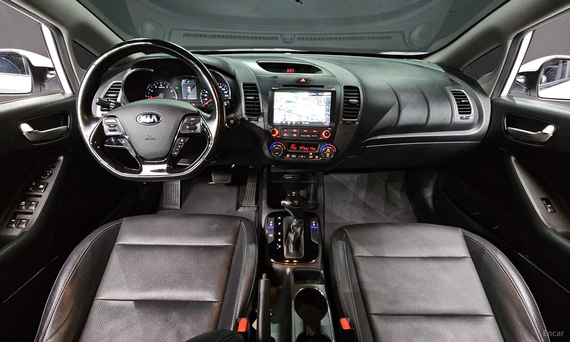 Kia K3 превью 4