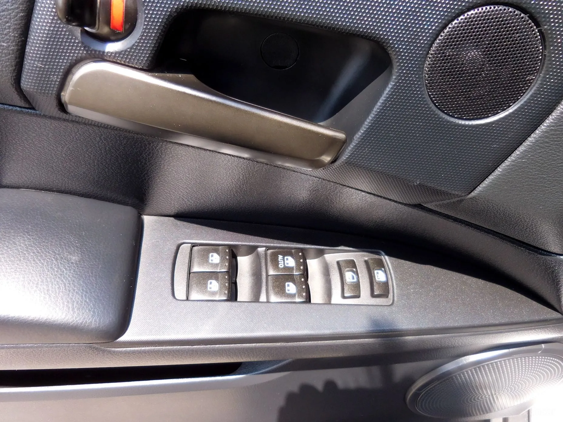 KG Mobility (SsangYong) Korando Sports превью 13