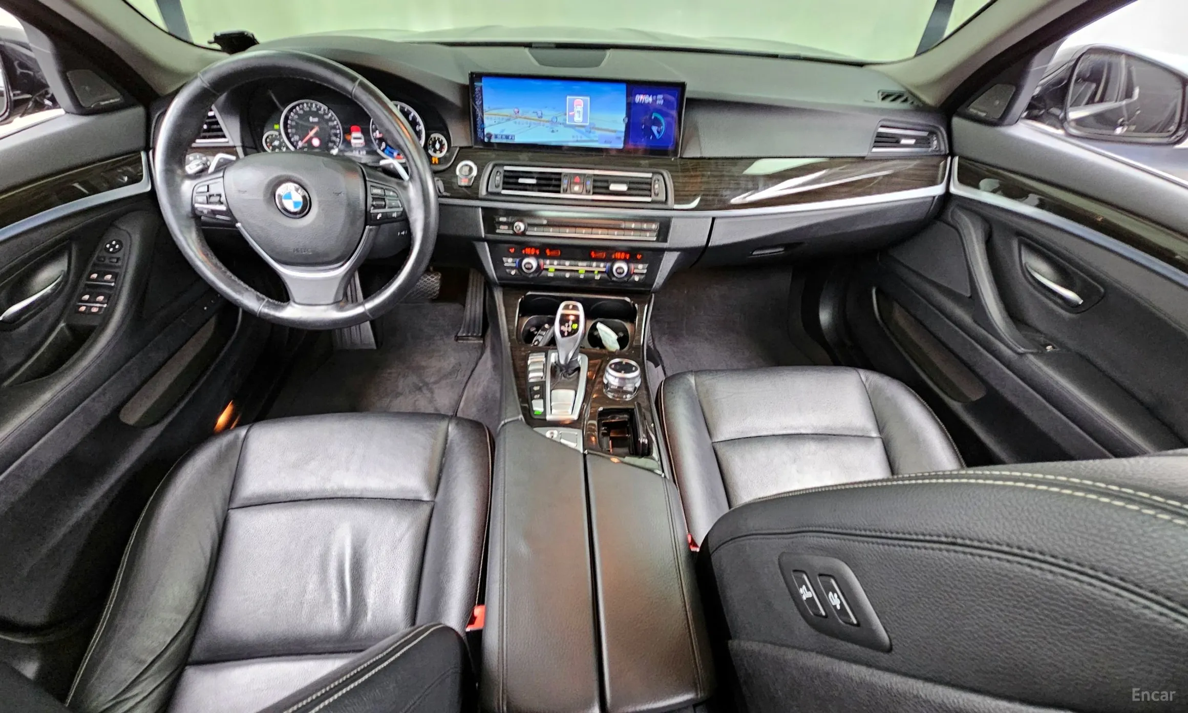 BMW 5 Series (F10) превью 4