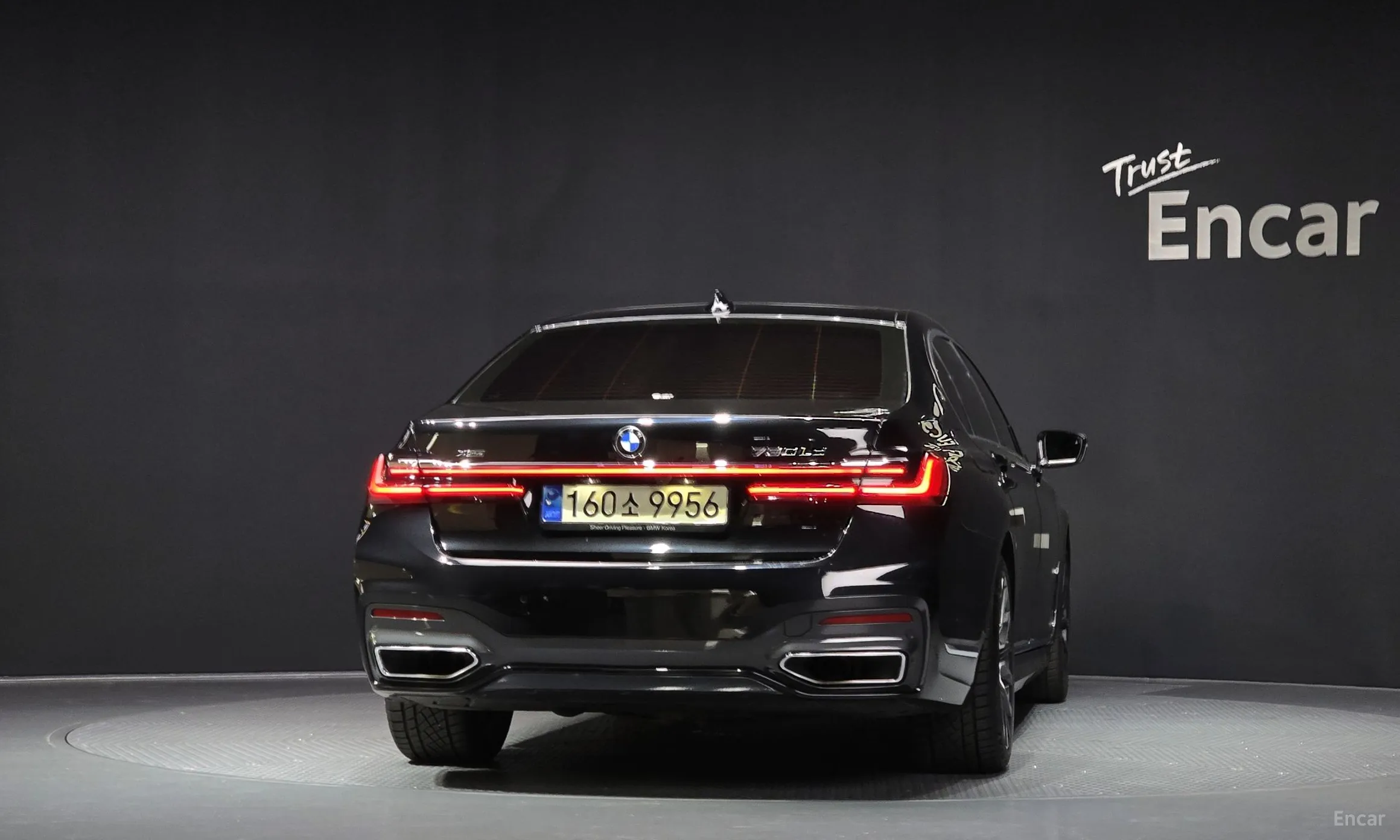 BMW 7 Series (G11) превью 3