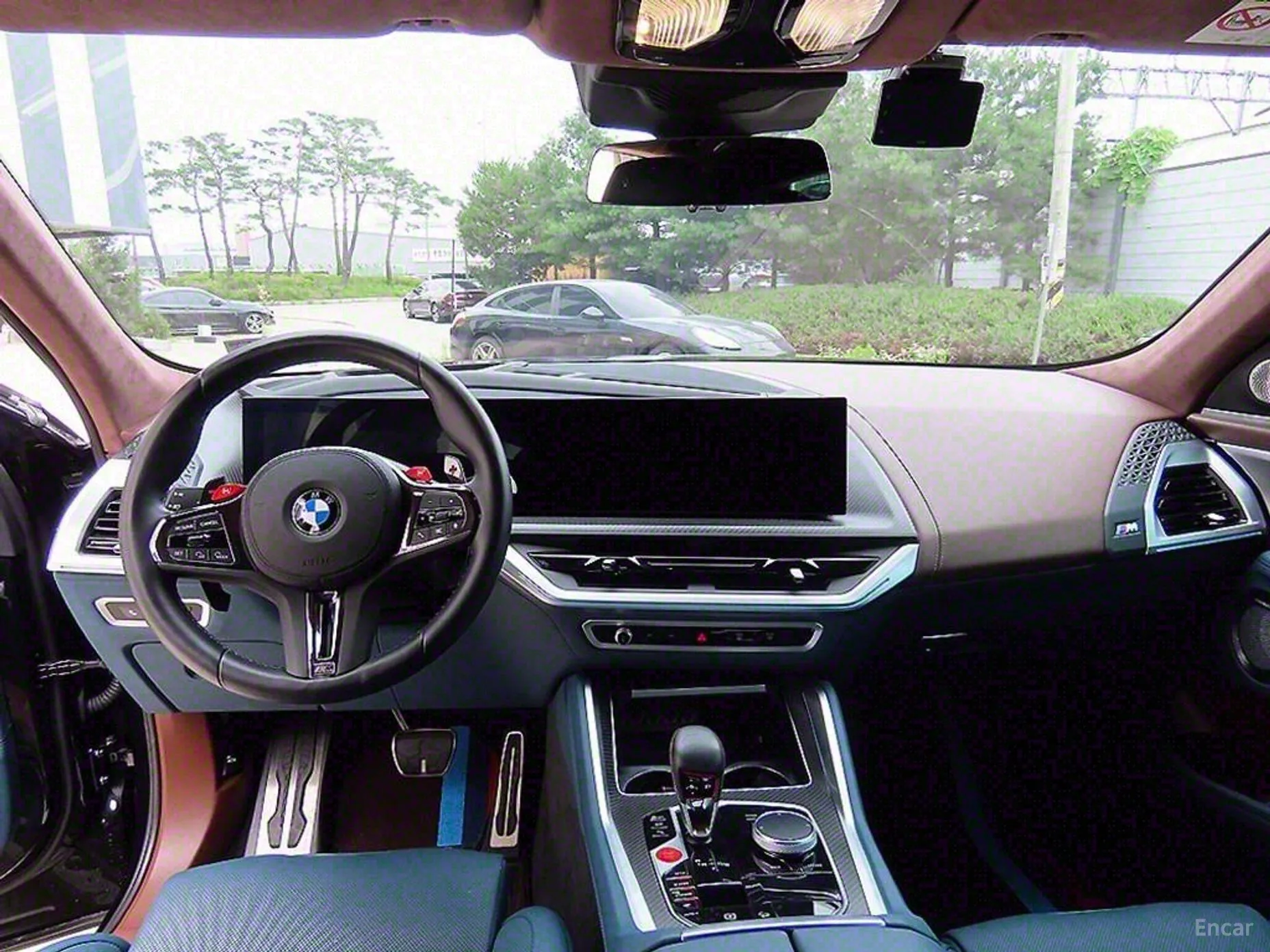 BMW XM (G09) превью 4