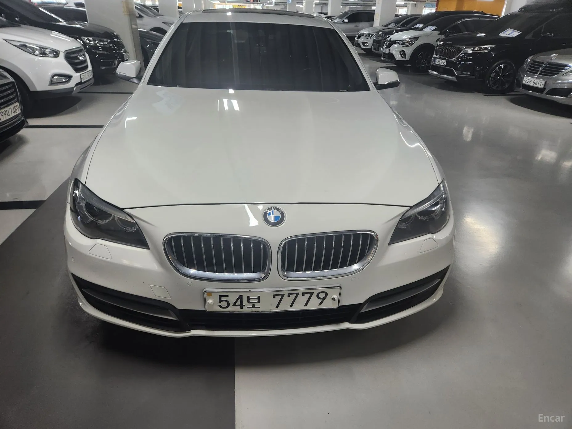BMW 5 Series (F10) превью 2