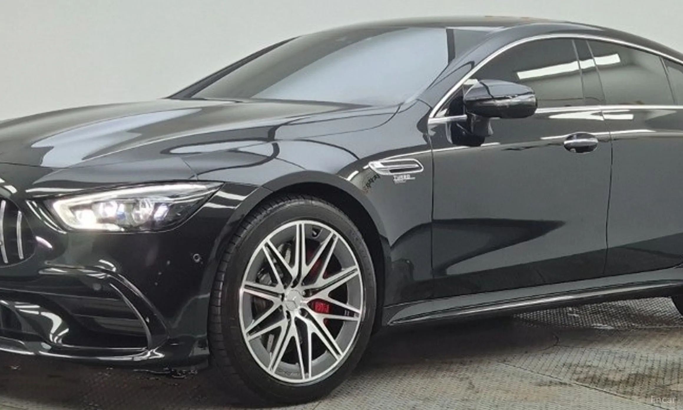 Mercedes Benz AMG GT