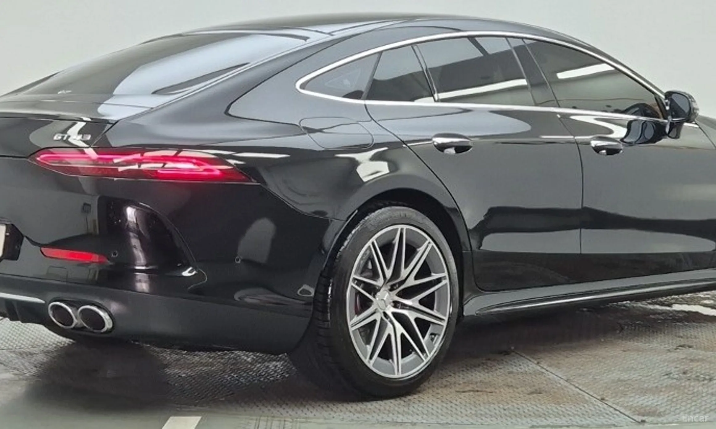 Mercedes Benz AMG GT превью 3