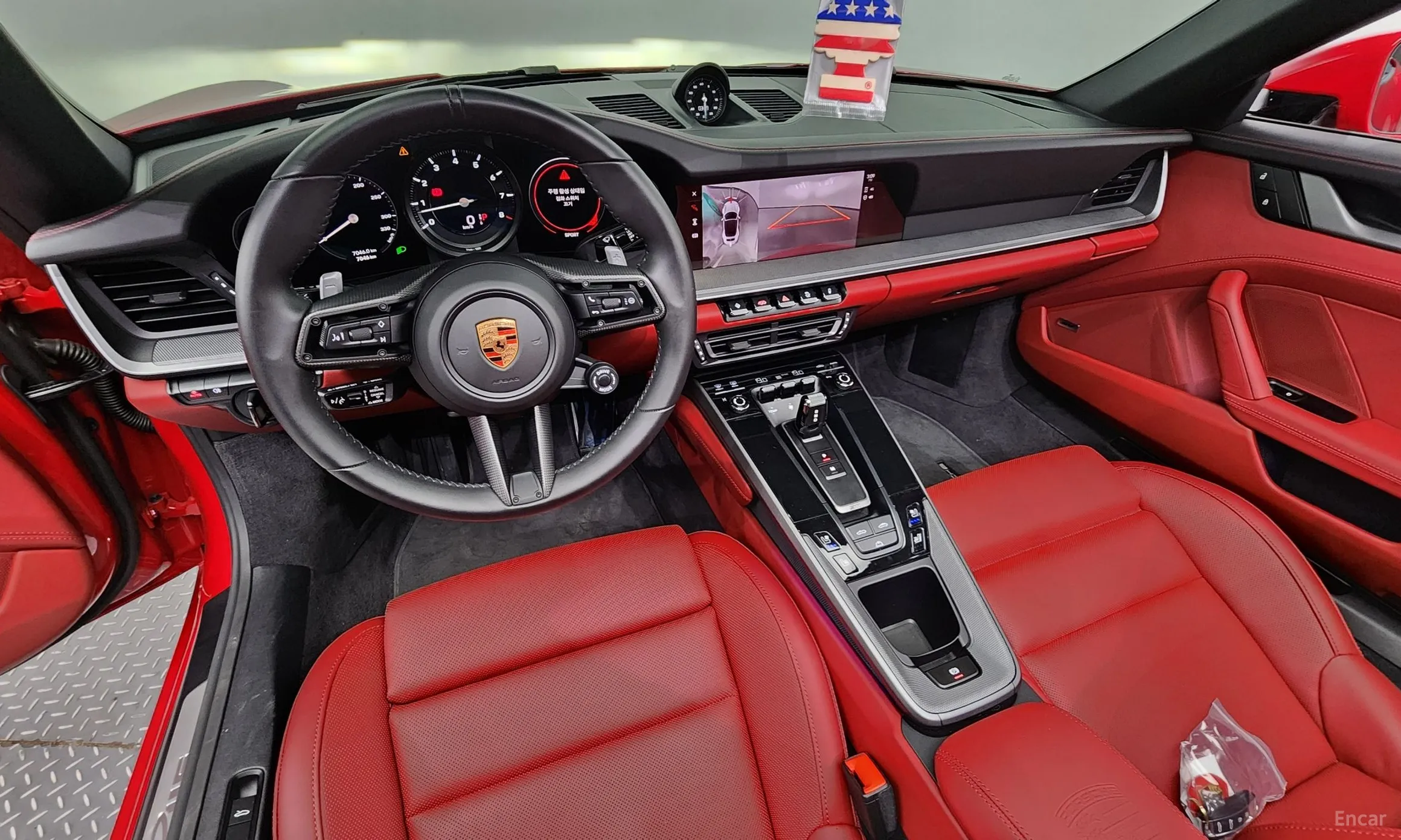 Porsche 911 (992) превью 4