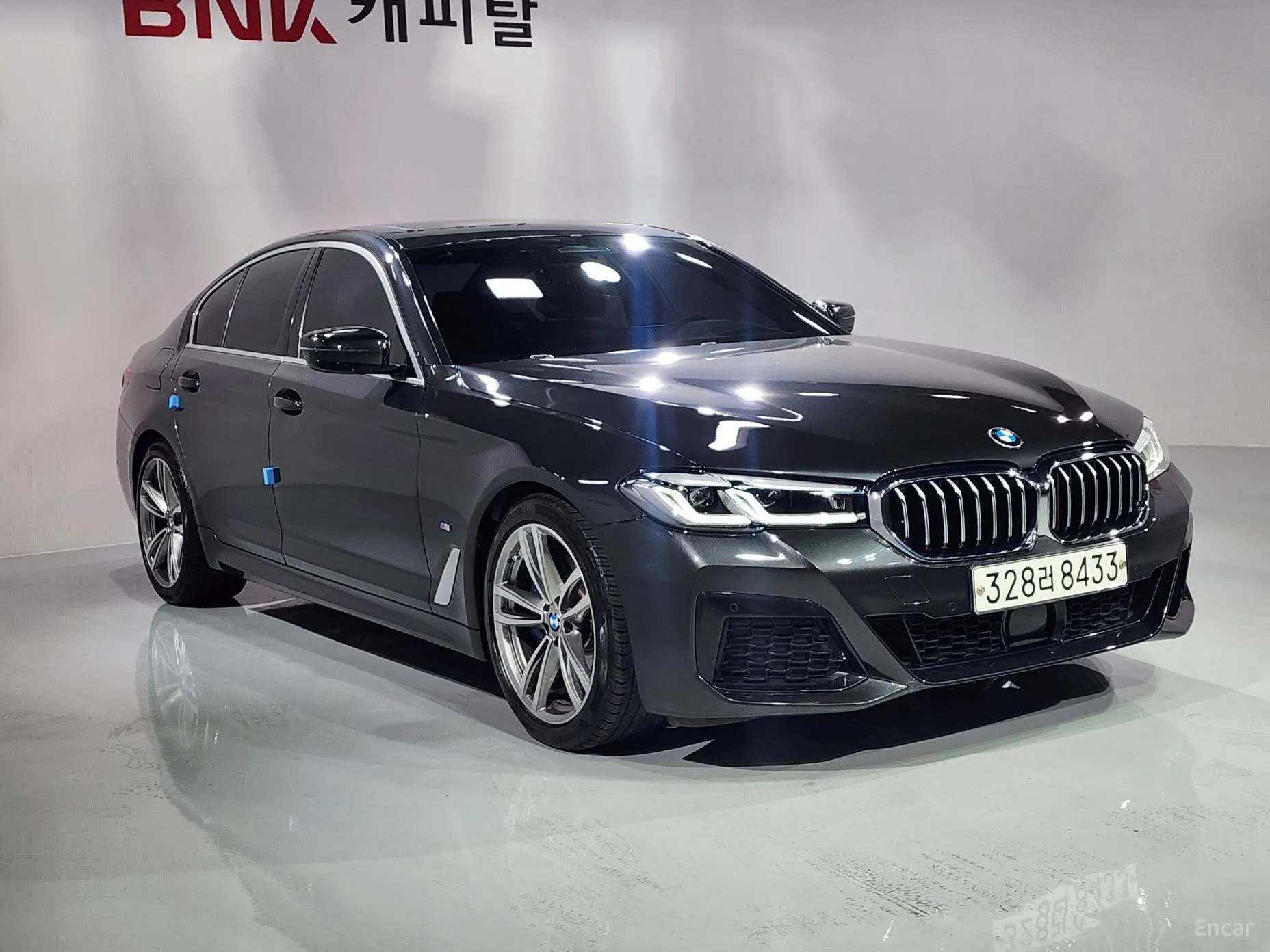 BMW 5 Series (G30) превью 2