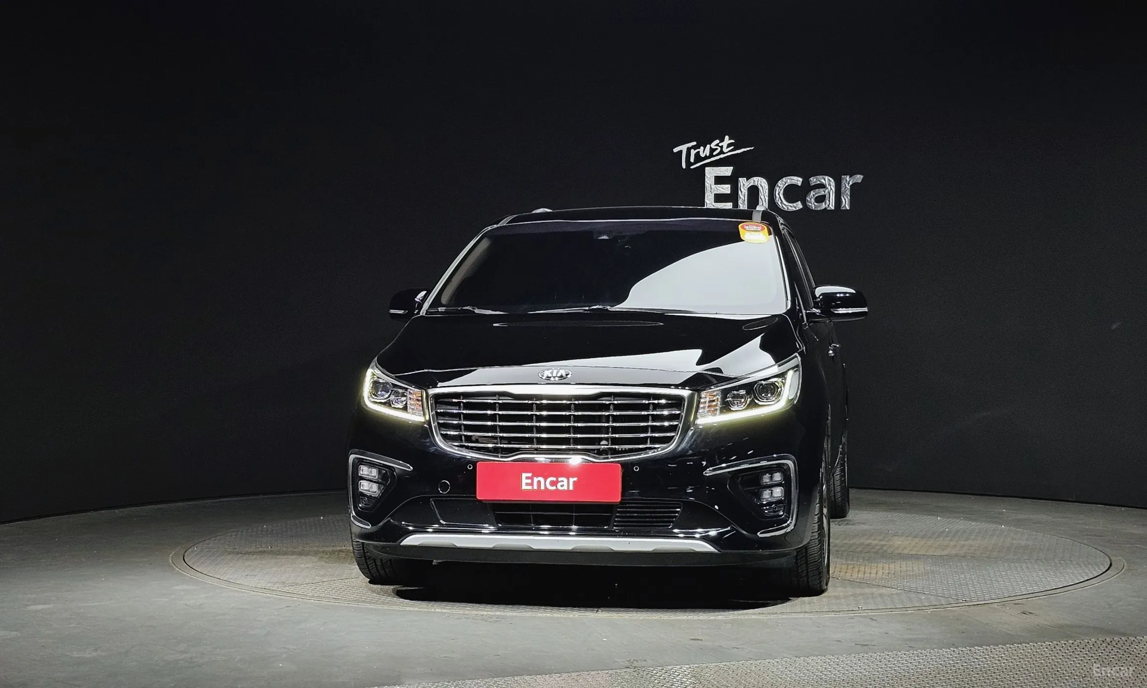 Kia Carnival превью 2
