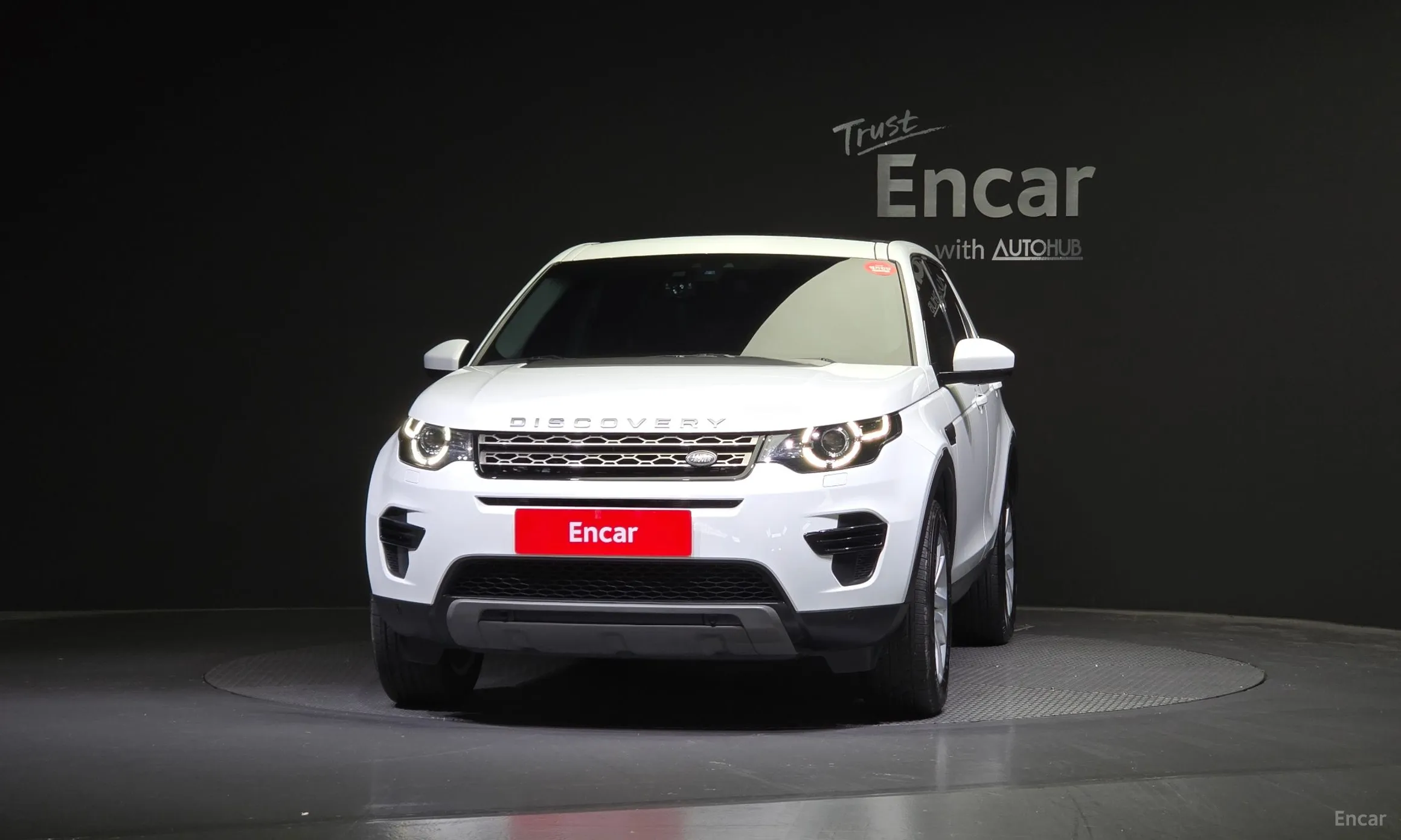 Land Rover Discovery Sports превью 2