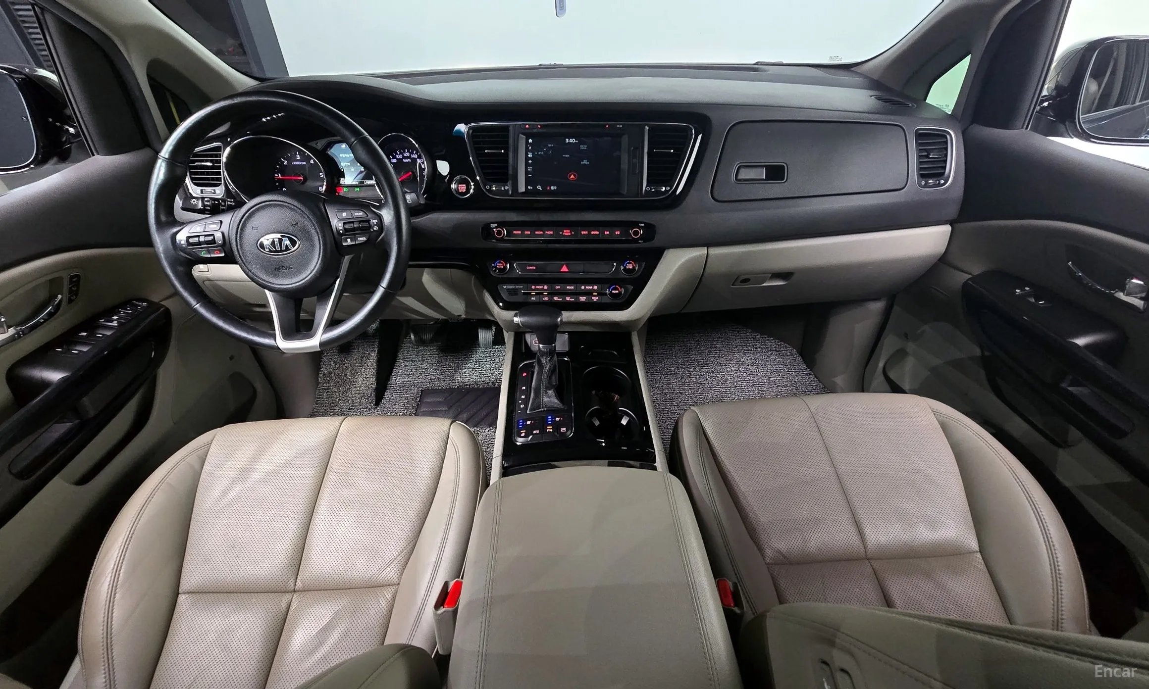 Kia Carnival превью 4