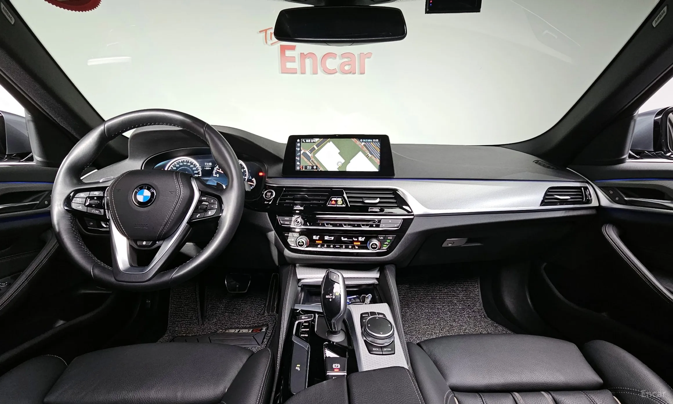 BMW 5 Series (G30) превью 4
