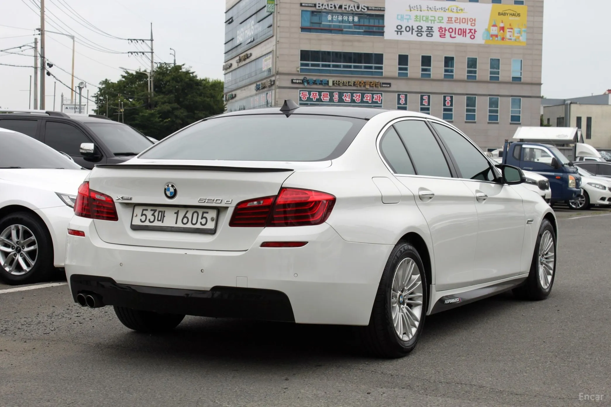 BMW 5 Series (F10) превью 3