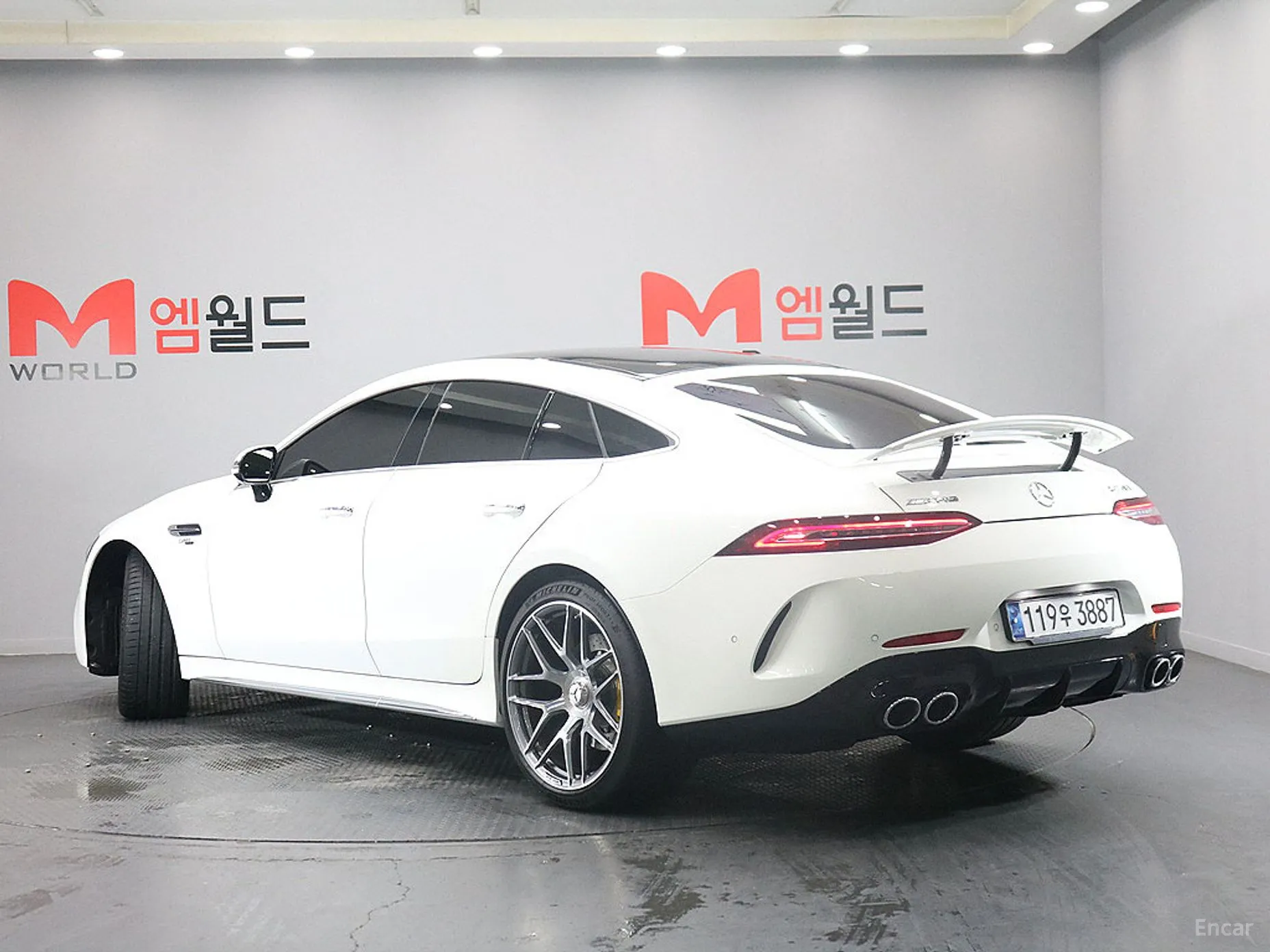 Mercedes Benz AMG GT превью 3
